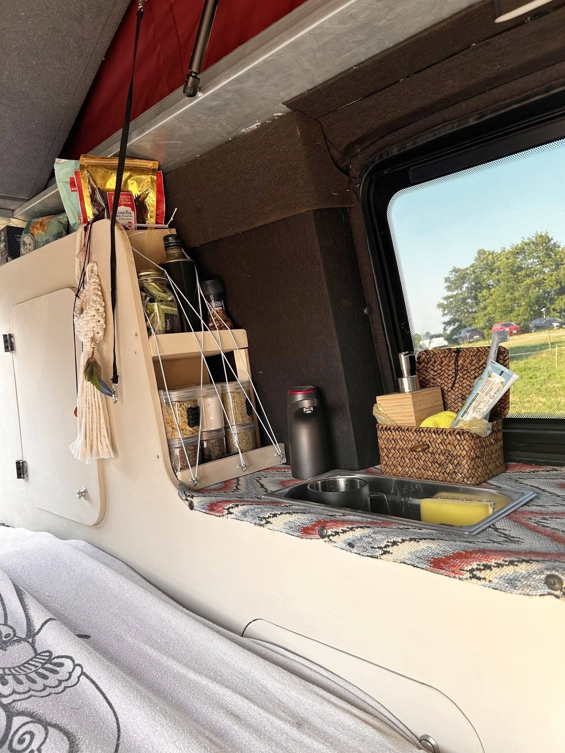 Kitchen Volkswagen T5 2,0 l 84 ch - Yescapa