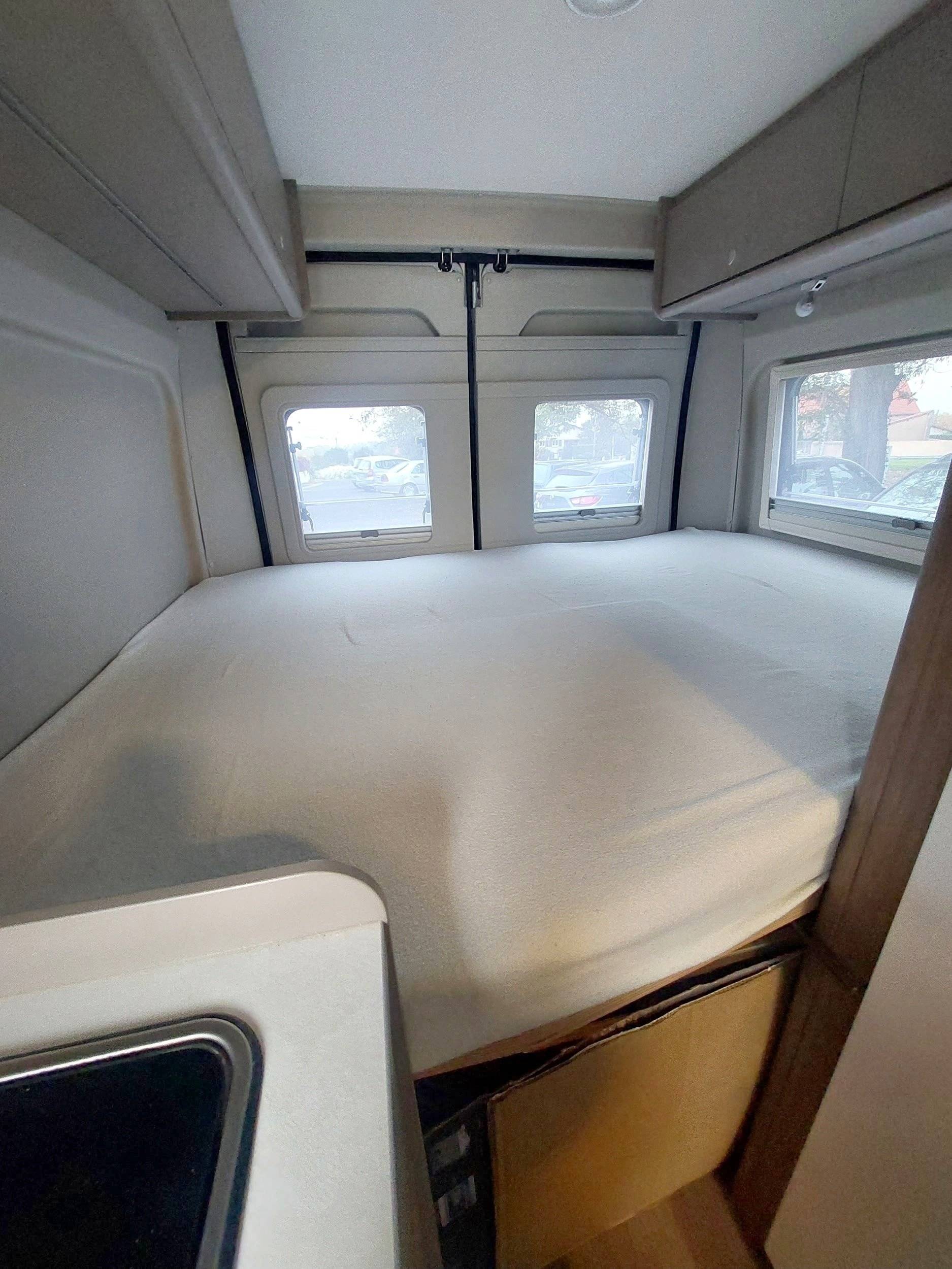 Slaapplaatsen Fiat DUCATO 2.2 140 CV - Yescapa