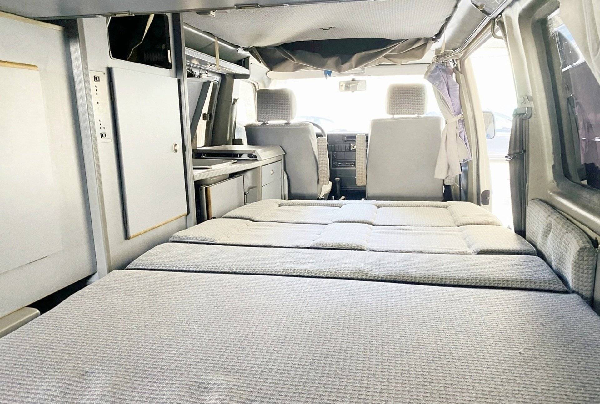 Couchages Volkswagen 2.4 D - Yescapa