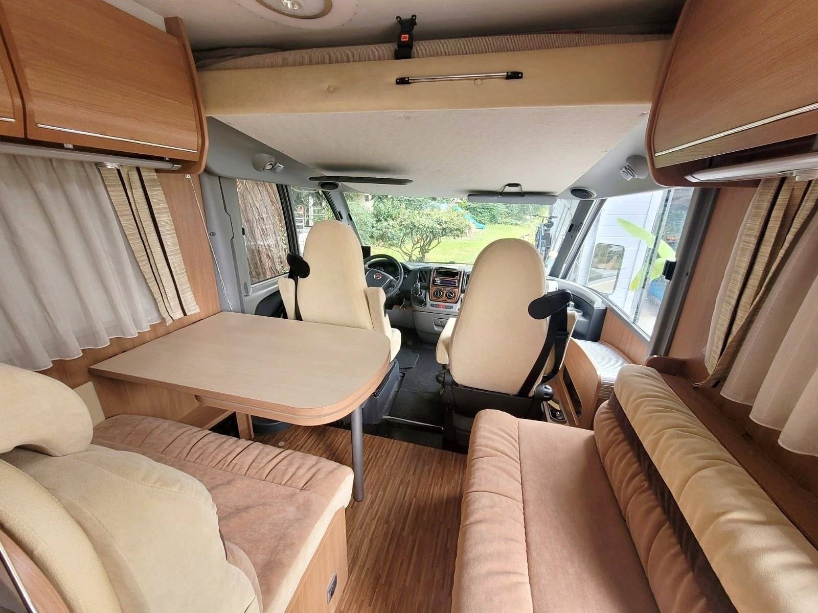 Bürstner Aviano 684