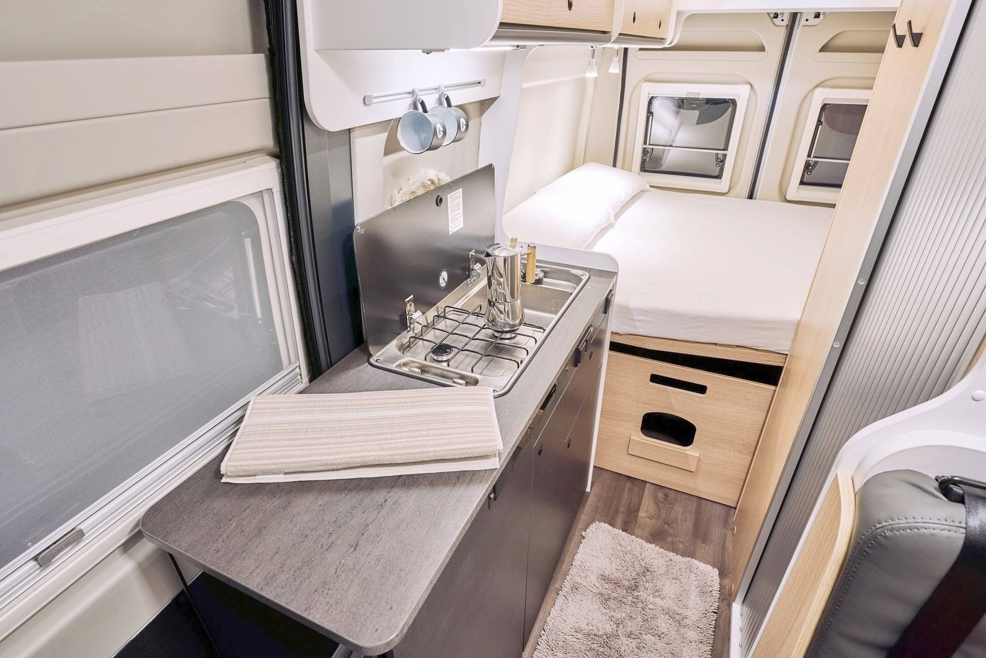 Sunlight Cliff 600 X