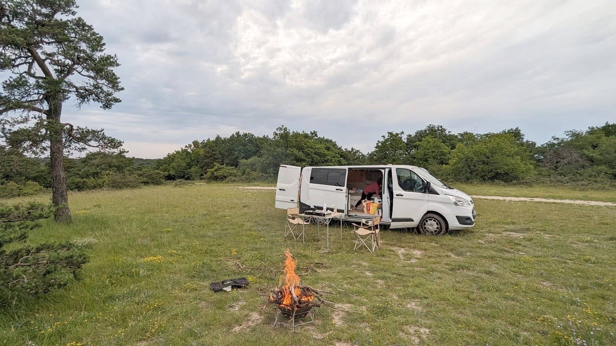 . Transit Custom L2H1