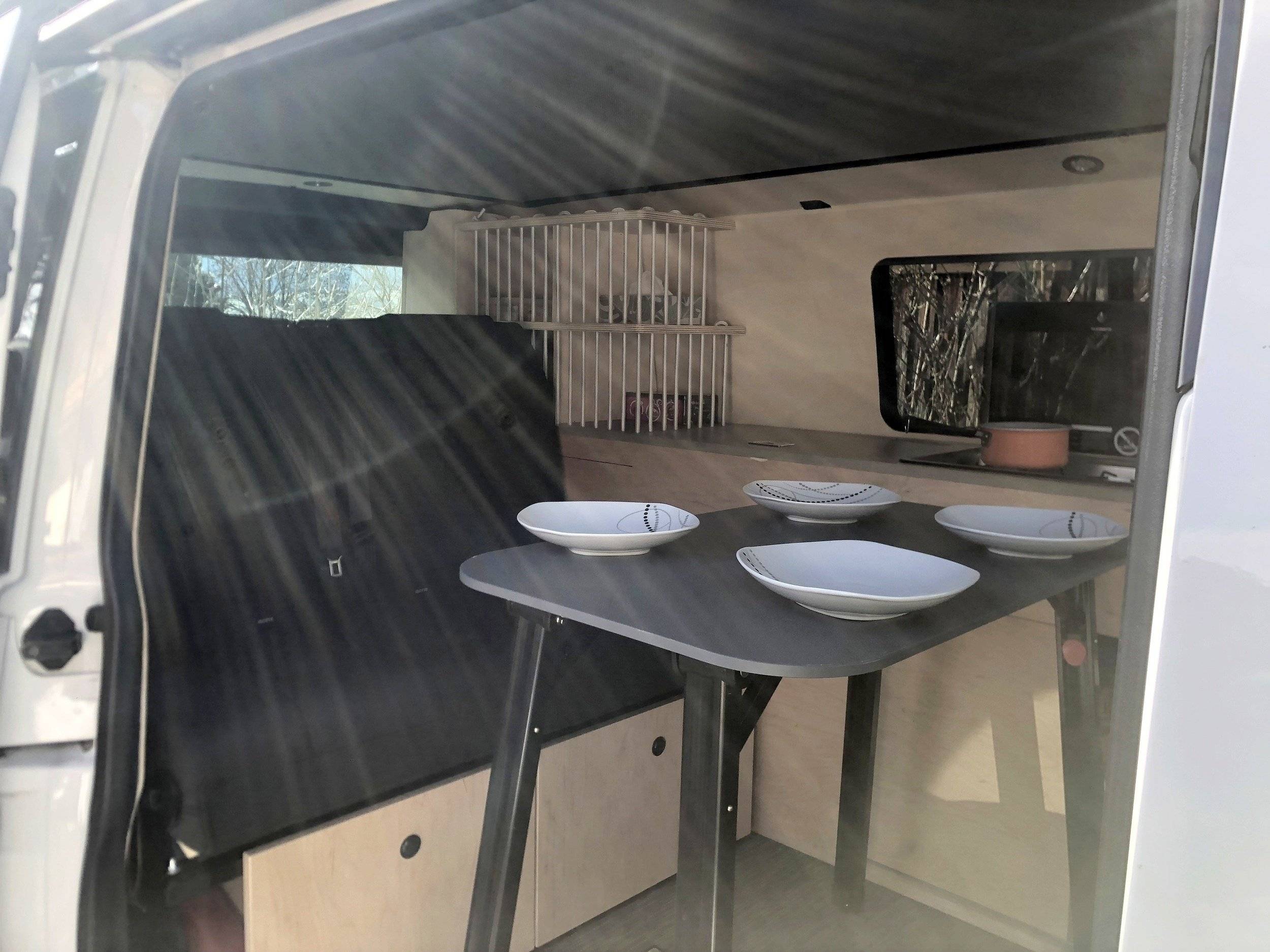 Dinette Volkswagen T5 2.0L TDI 140CH 4MOTION - Yescapa