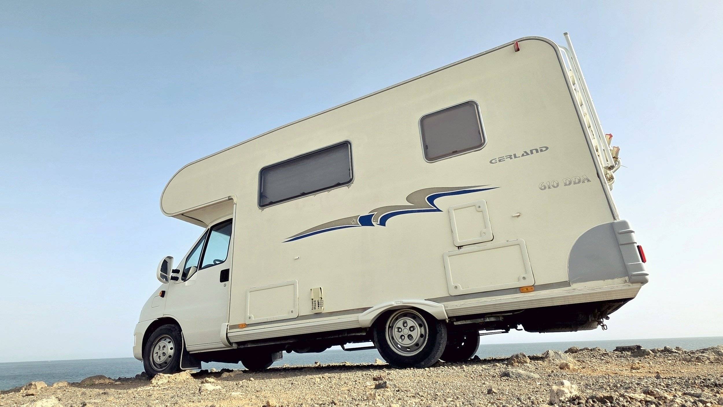 Voorkant 3/4 Fiat 2,0 l 115 ch - Yescapa