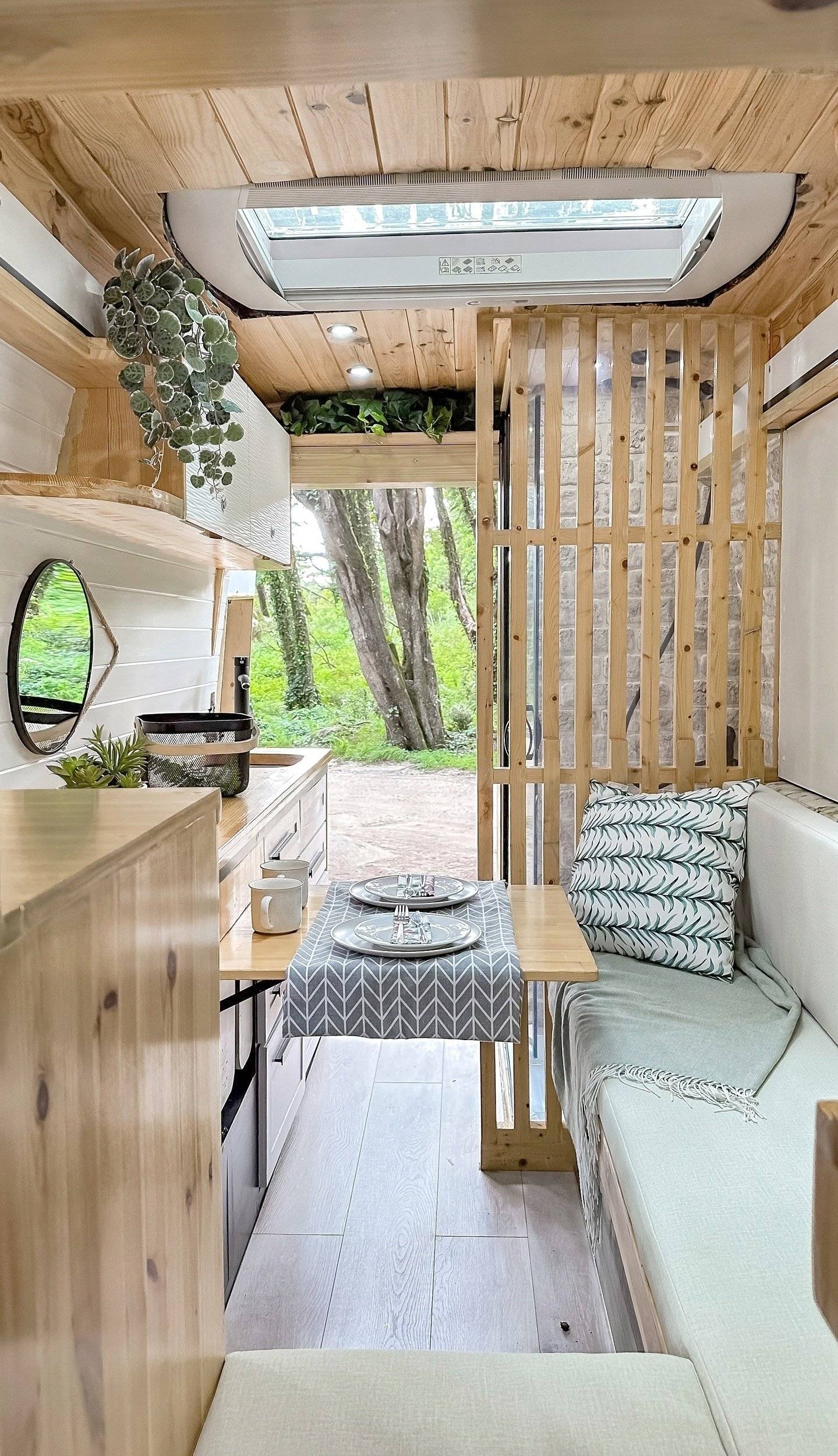 van.out Renault Master