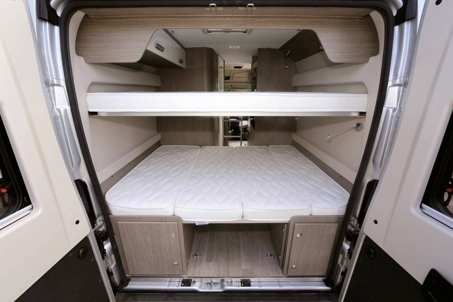 Berth Fiat Fiat Ducato 140 CV - Yescapa