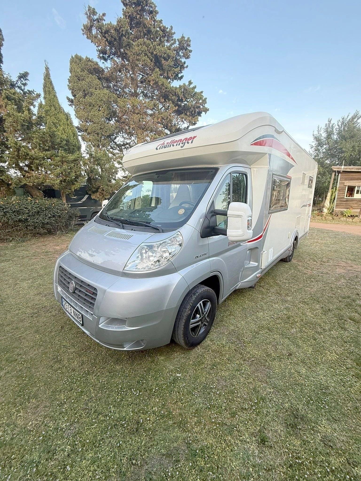 Front view from 3/4 Fiat Ducato 3,0 l 160 ch - Yescapa