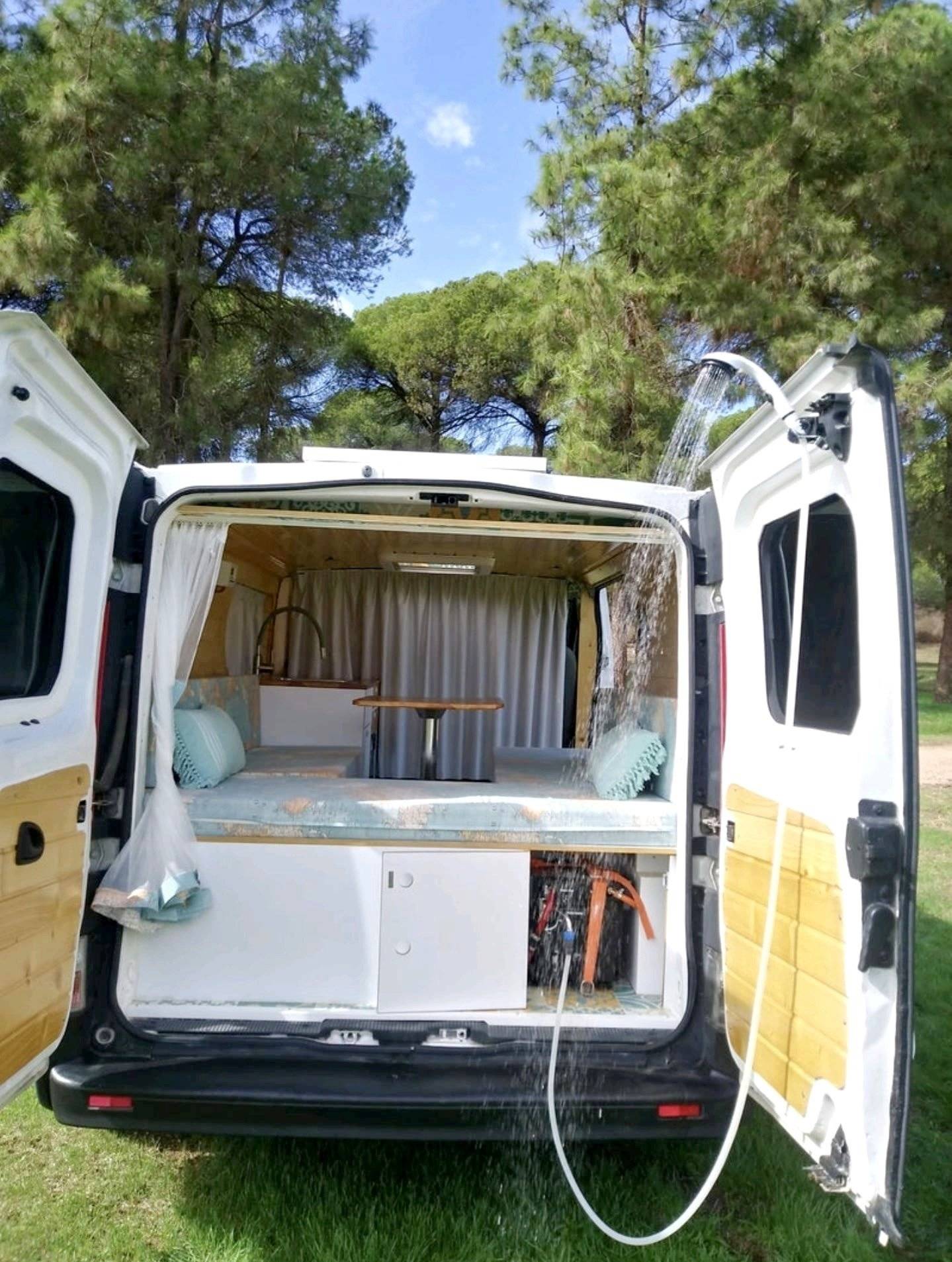 Opel Vivaro H1L2 1,6 l 120 ch