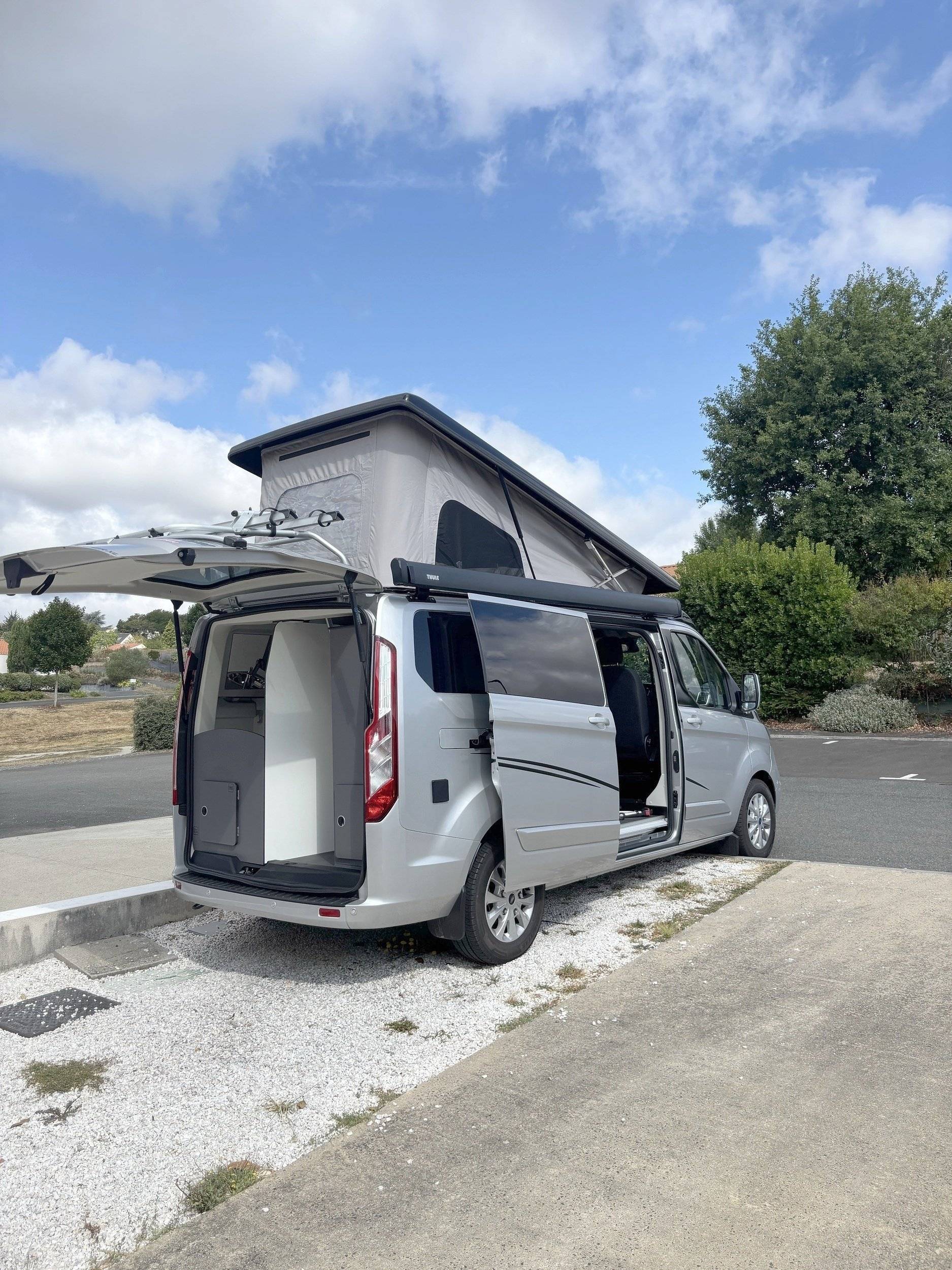 Schlafplätze Ford FORD TRANSIT - Yescapa