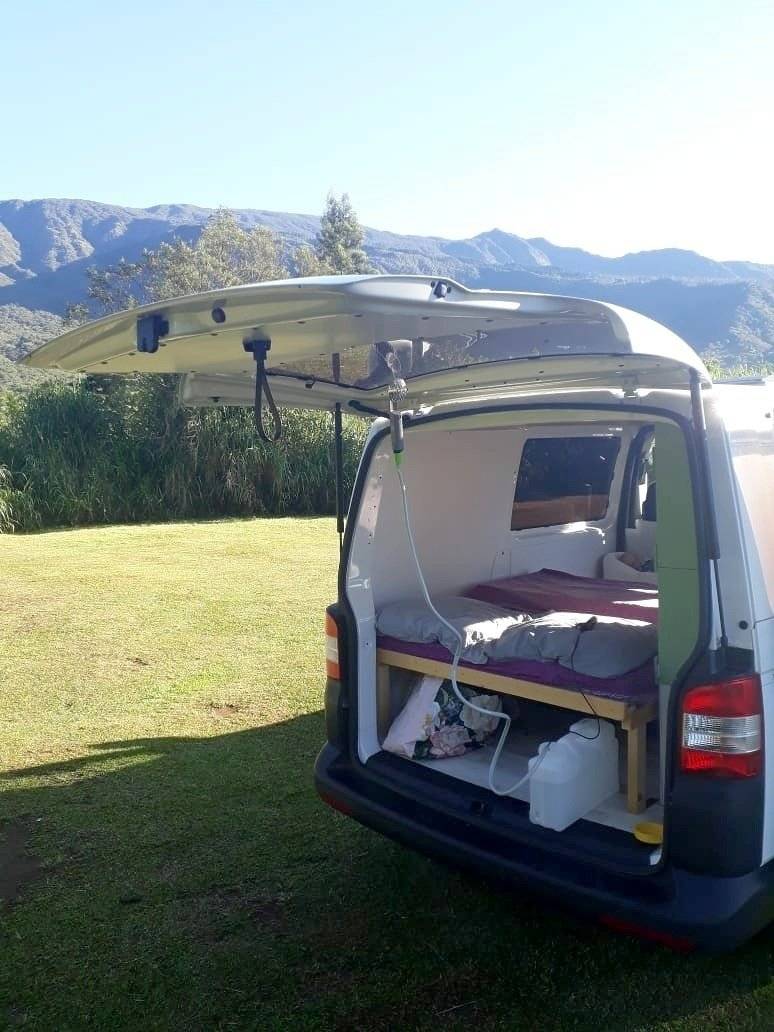 Volkswagen T5 2 l 140 ch