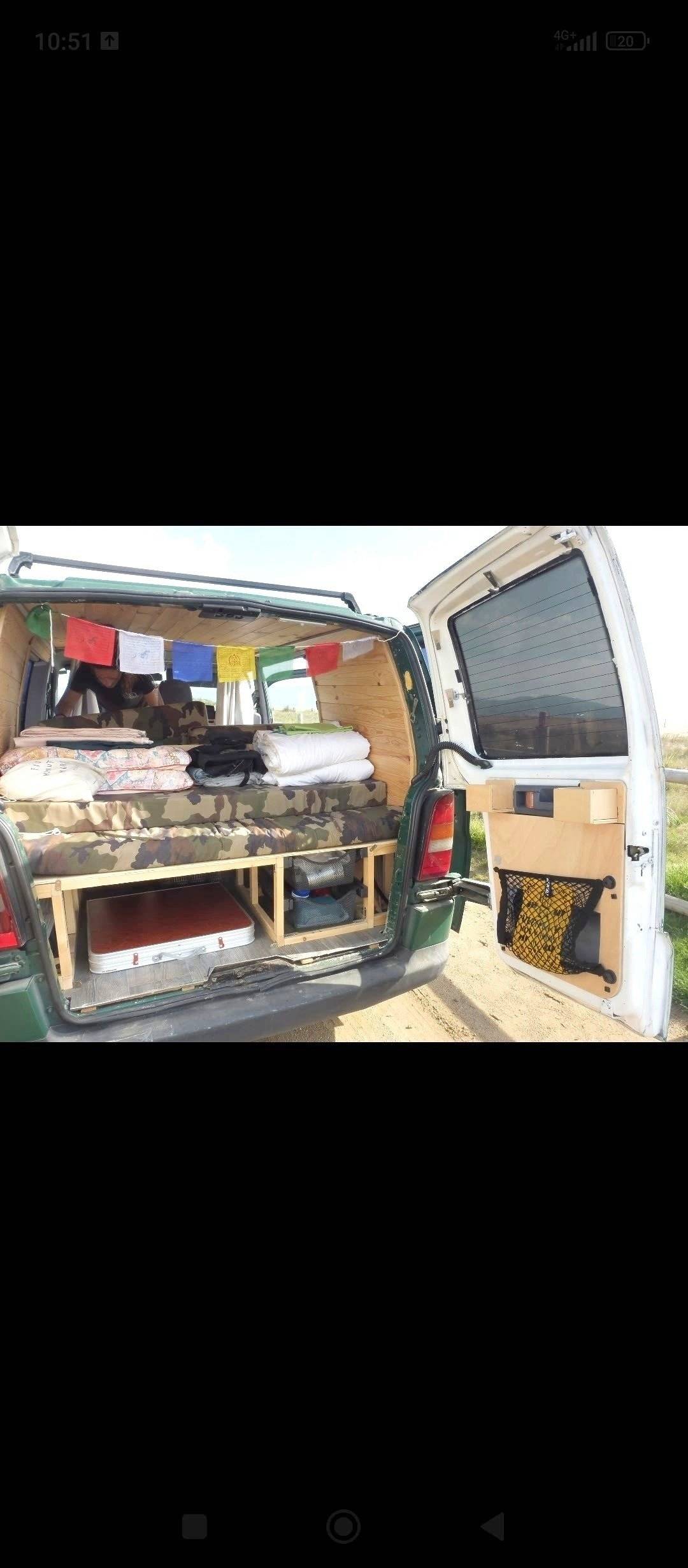 Rear view Mercedes Vito 2,1 l 114 ch - Yescapa