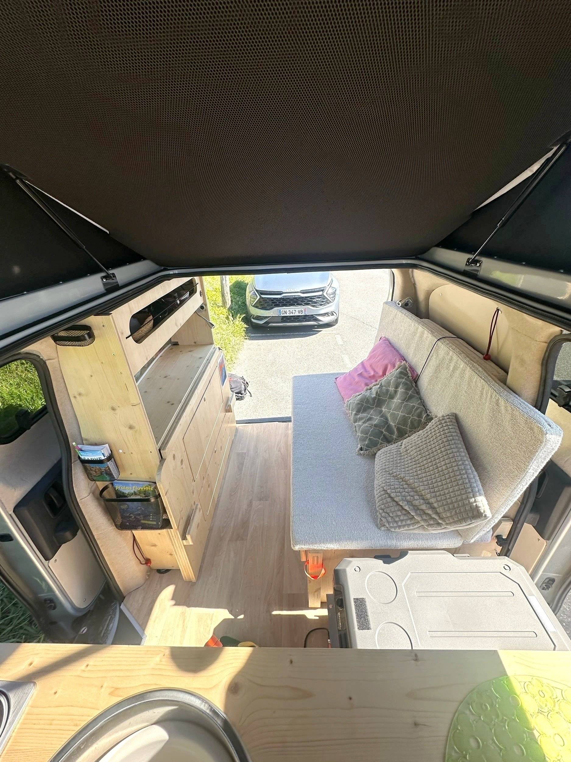 Eethoek Peugeot Expert V1 Court 2 l 150 ch - Yescapa