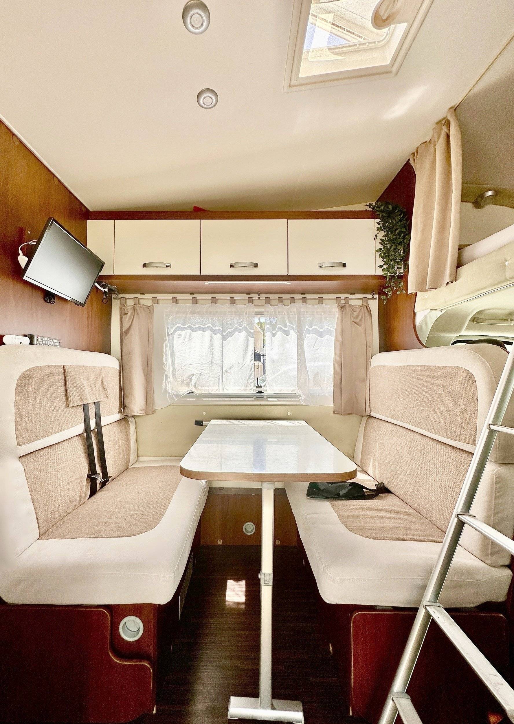 Elnagh Elnagh  Baron