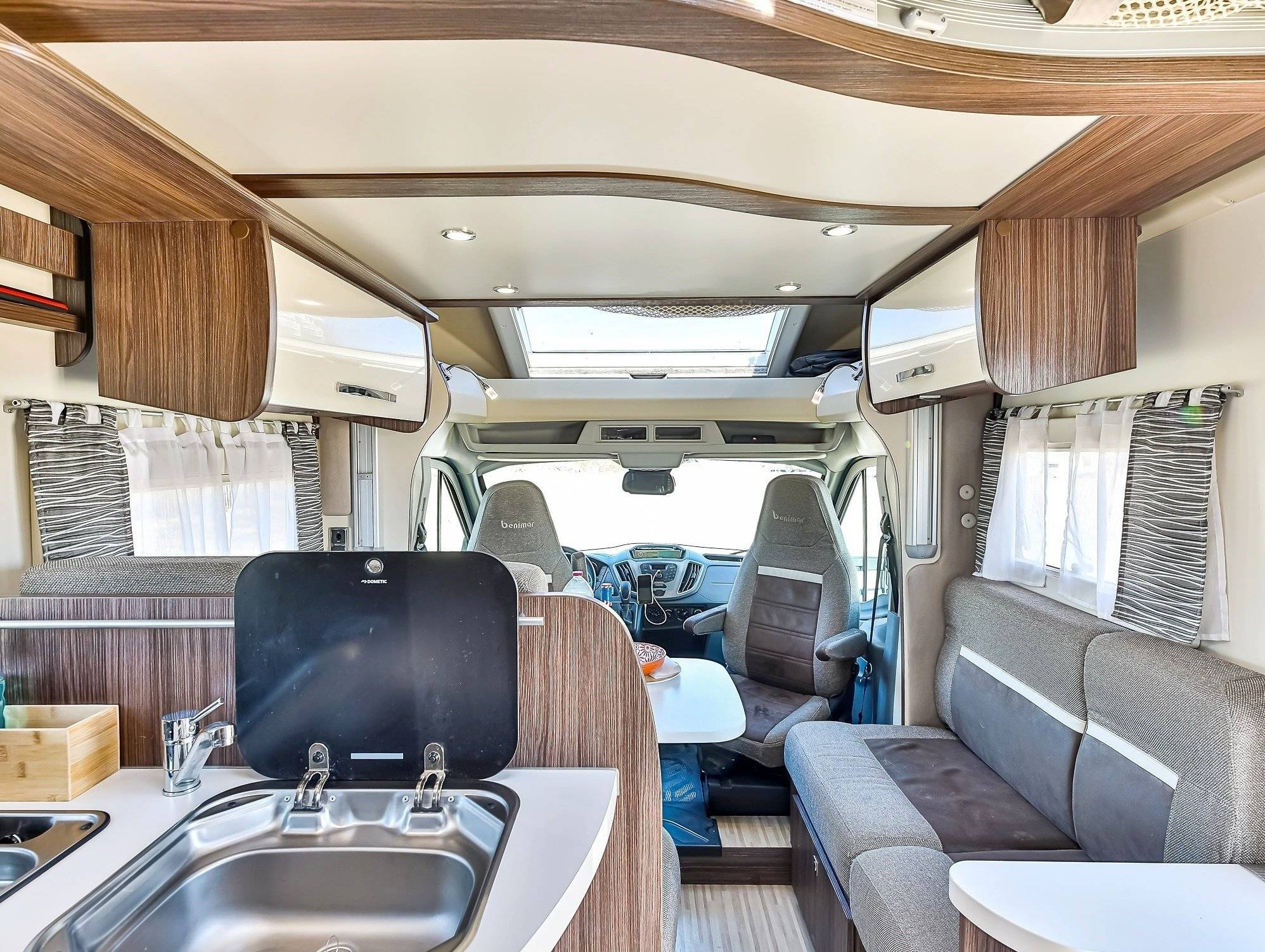 Dinette Ford 170cv automatique - Yescapa