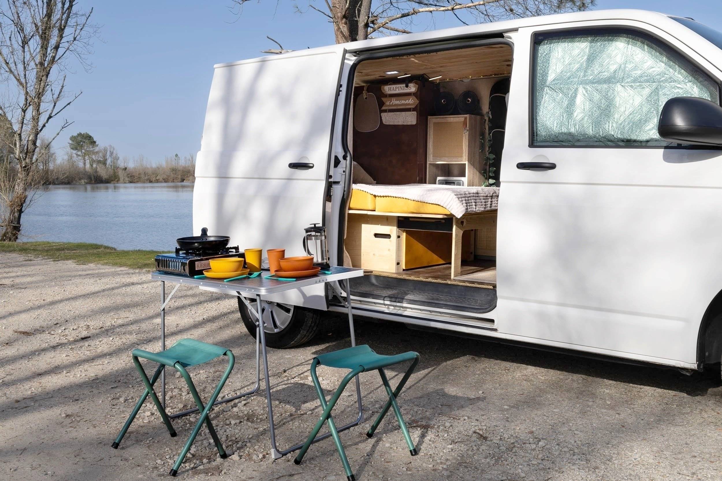 Área de jantar Volkswagen transporteur T6.1 - Yescapa