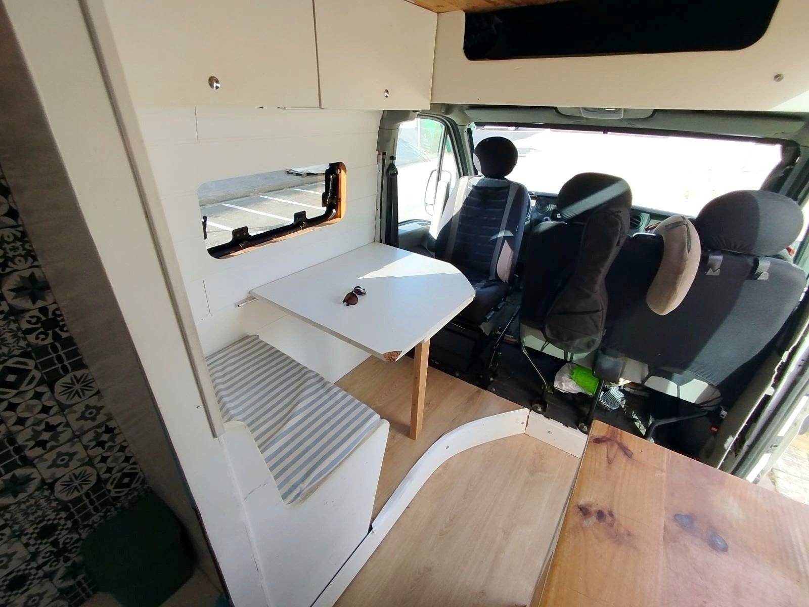 Comedor Opel Movano - Yescapa