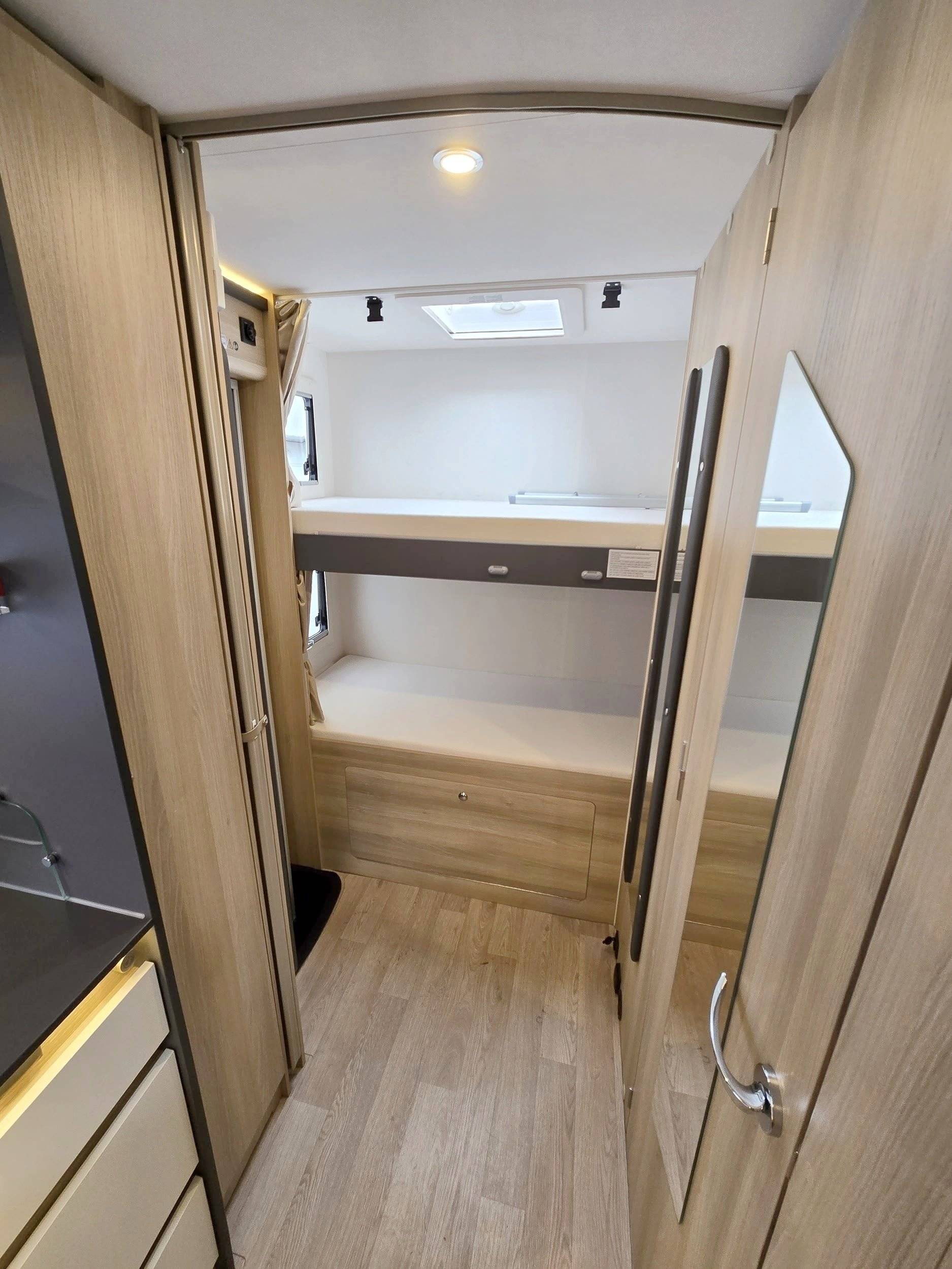 Schlafplätze Fiat 2,3 l 130 ch. - Yescapa