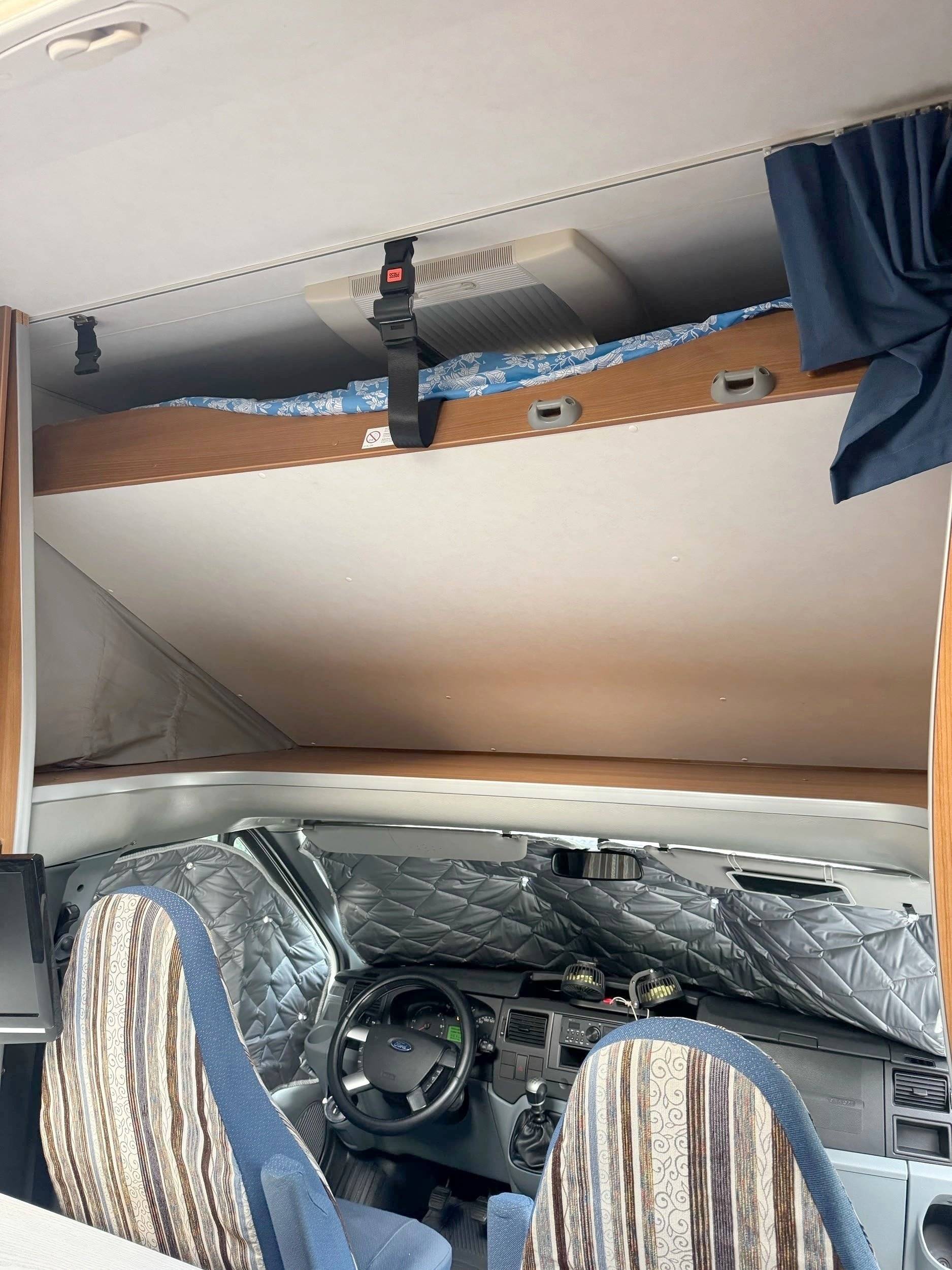 slaapplaatsen Ford Transit - Yescapa