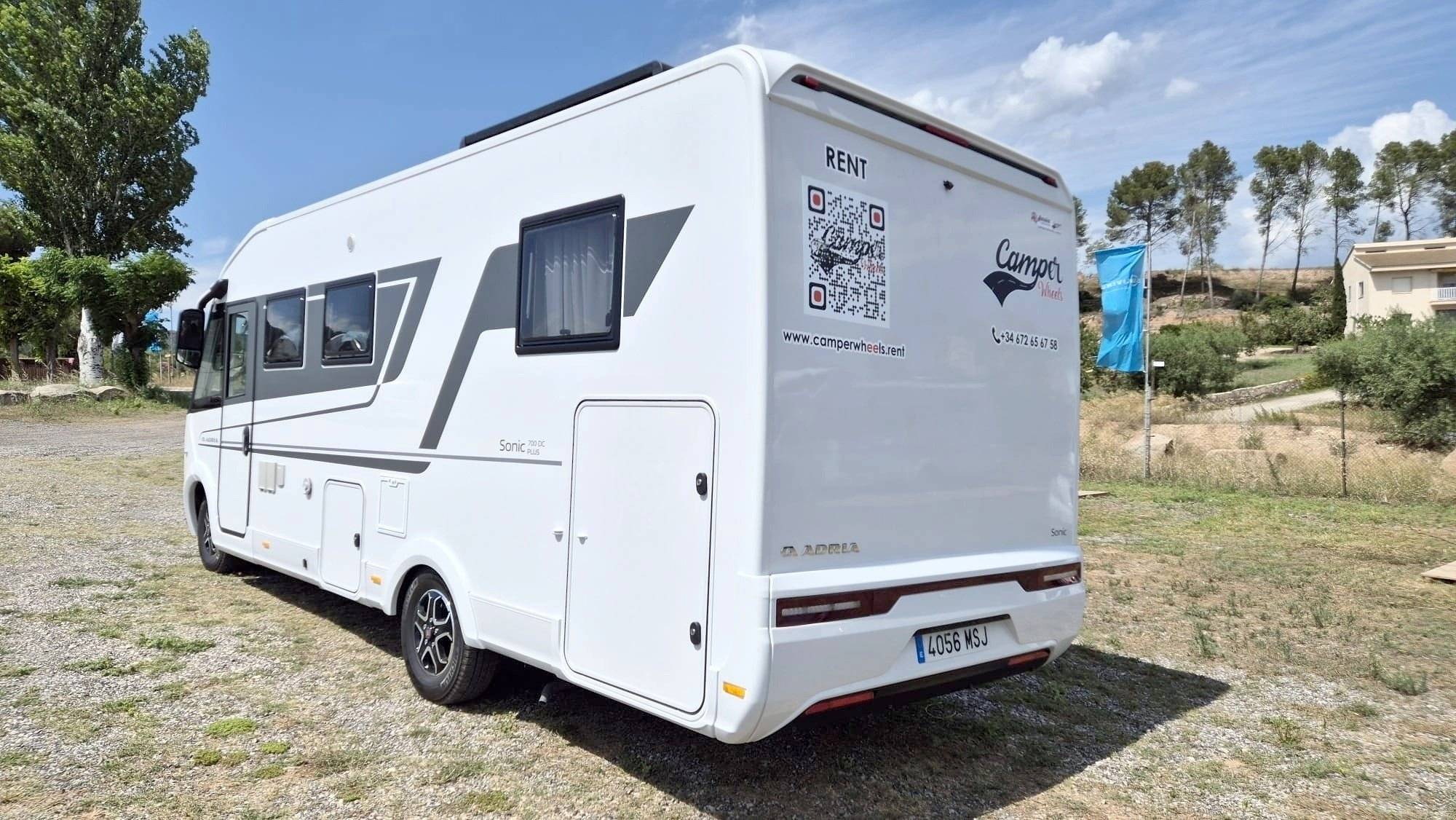 Adria SONIC 700 PLUS DC