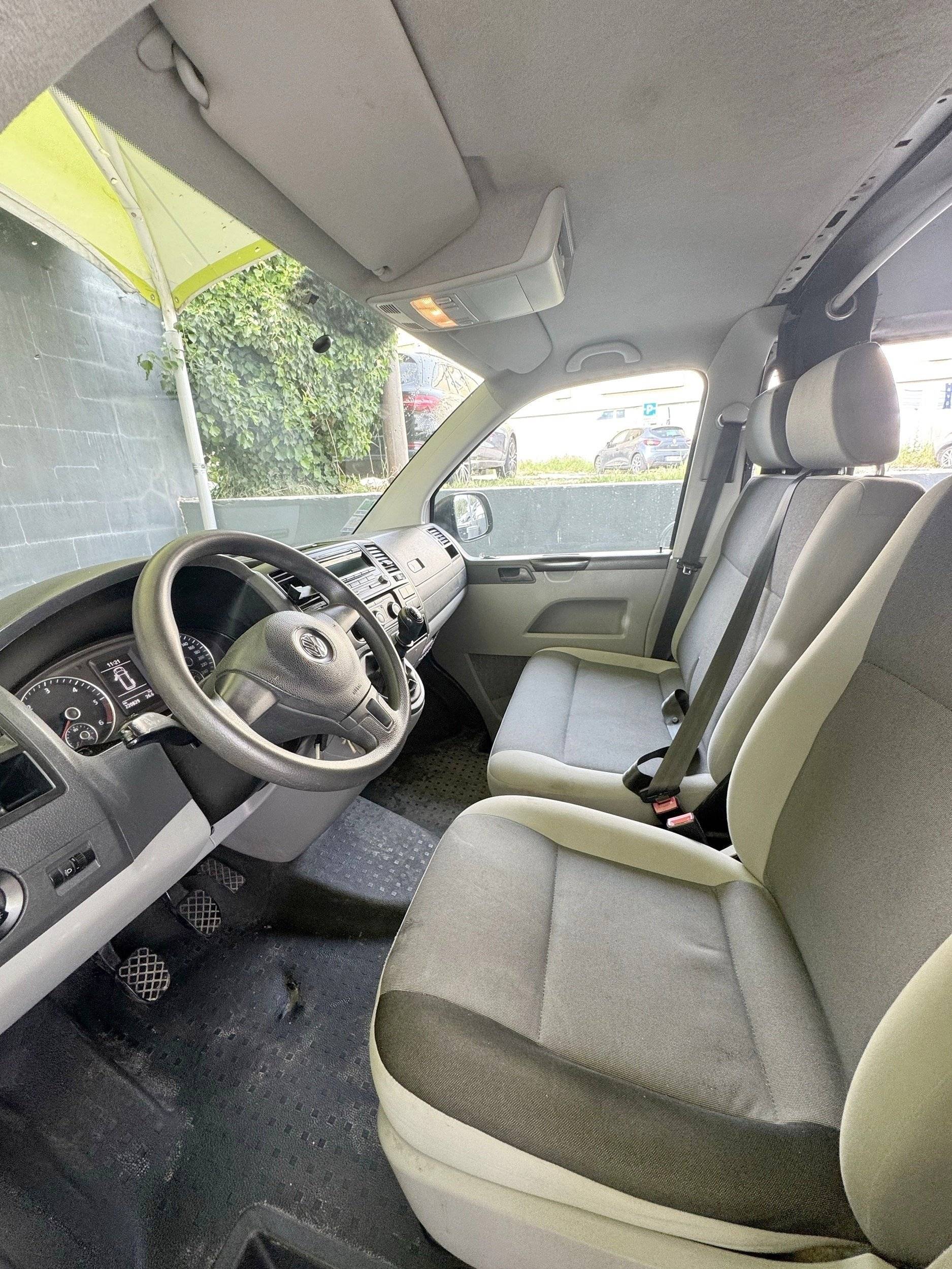 Volkswagen T5 2,0 l 140 ch