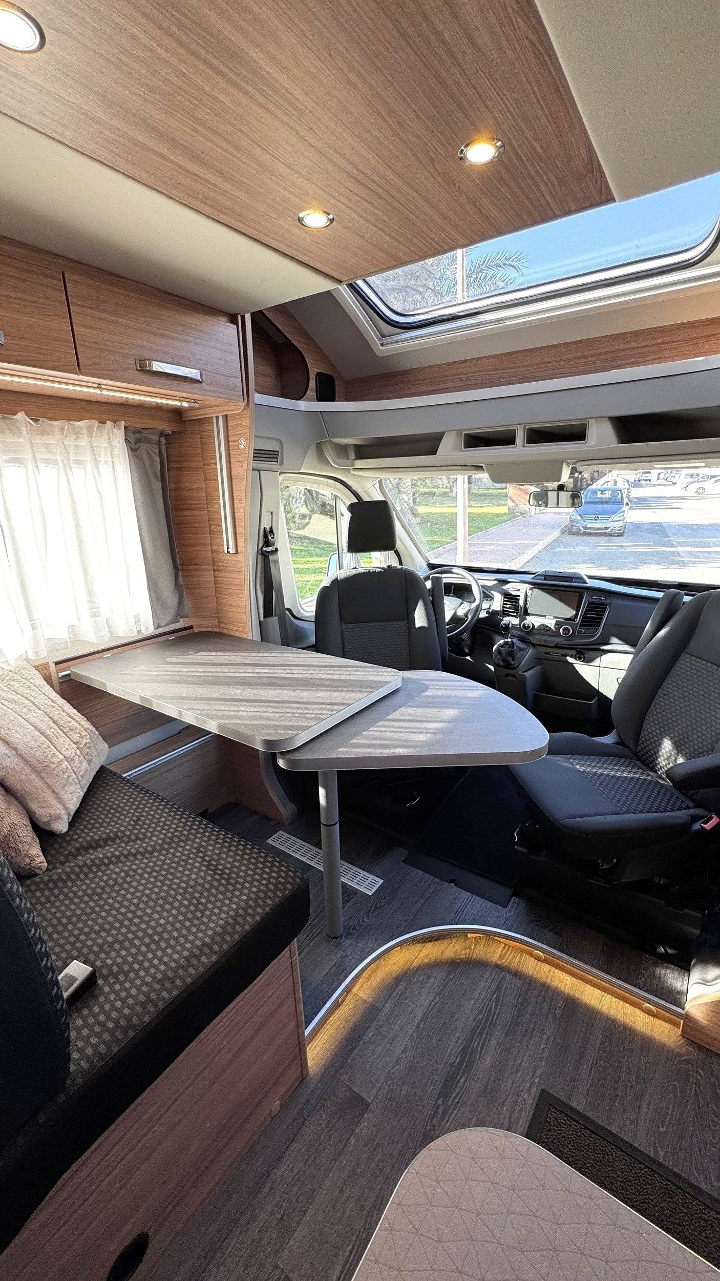 Weinsberg Carasuite 650 MEG