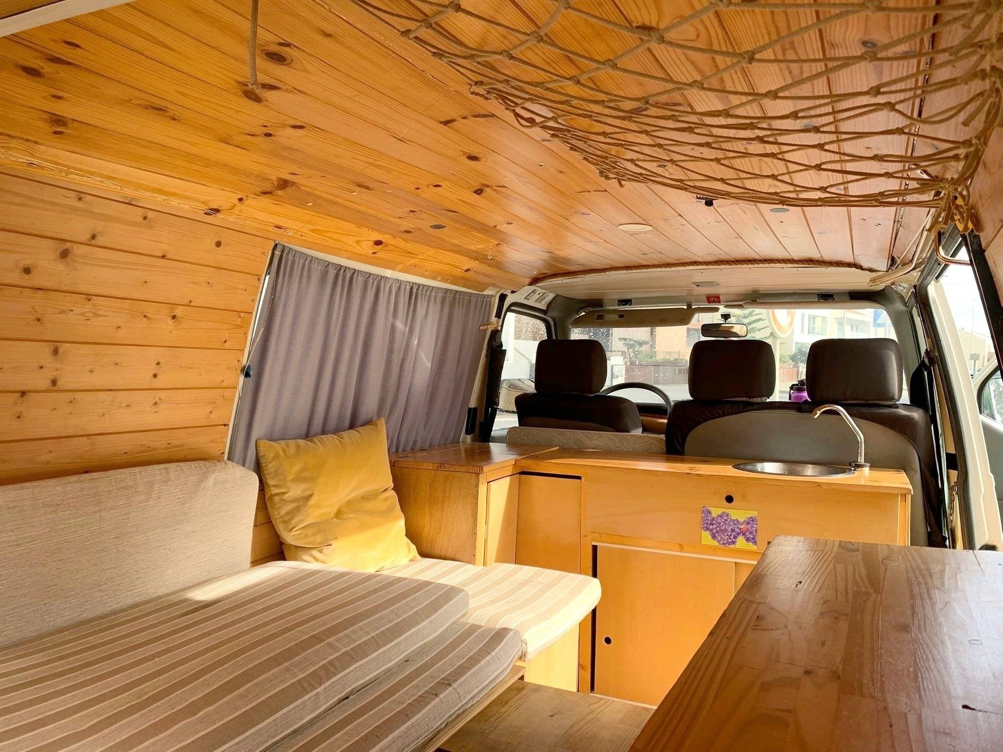 Letti Volkswagen Transporter T4 2.4D - Yescapa