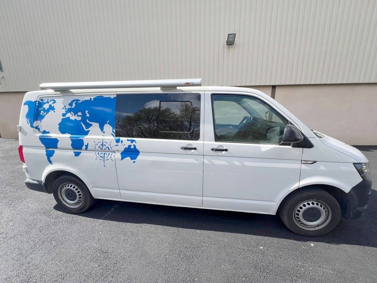 Vista del vehículo ángulo delantero Volkswagen T6 2 l TDI 150 ch - Yescapa