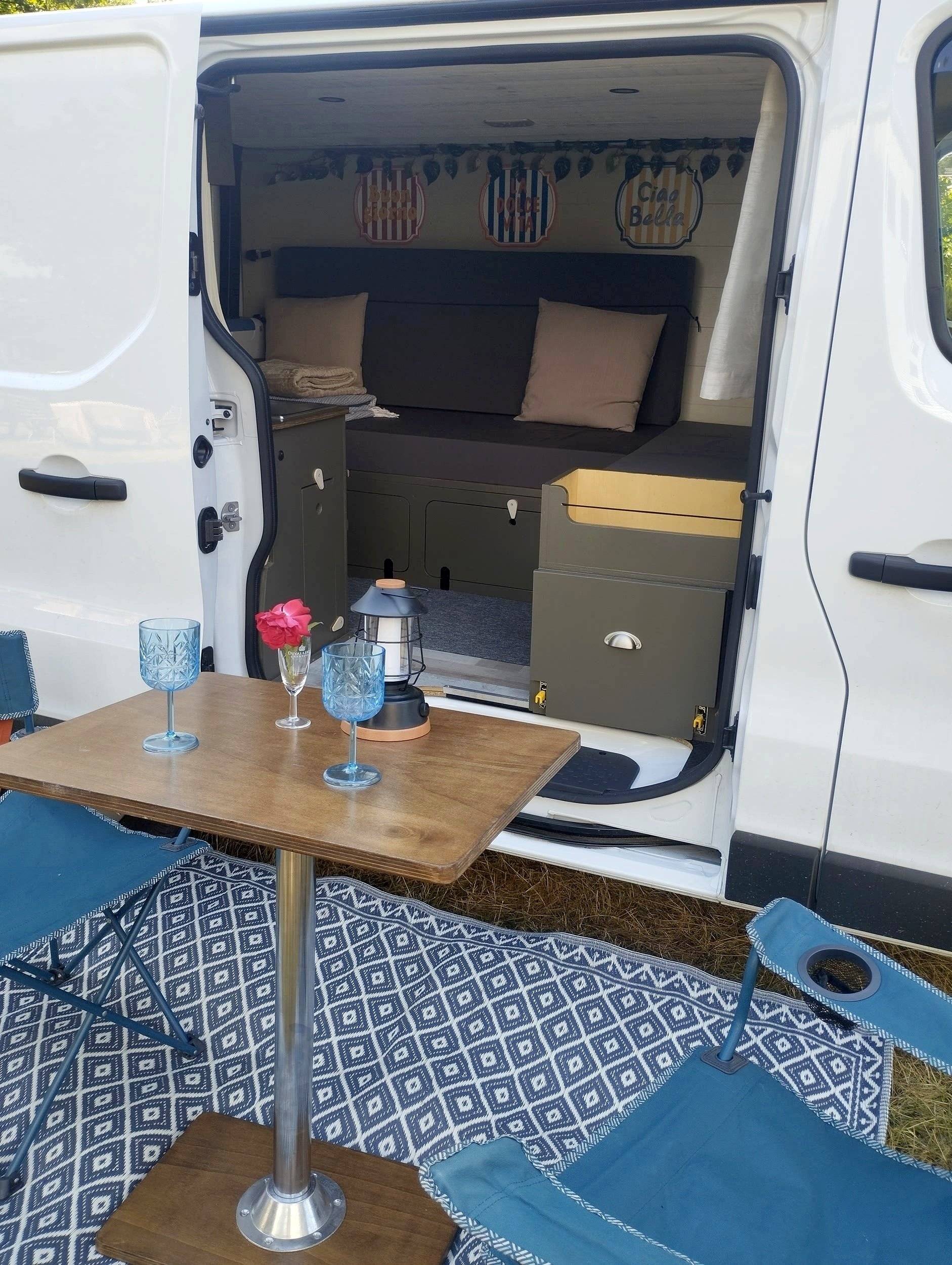 Comedor Nissan primastar - Yescapa