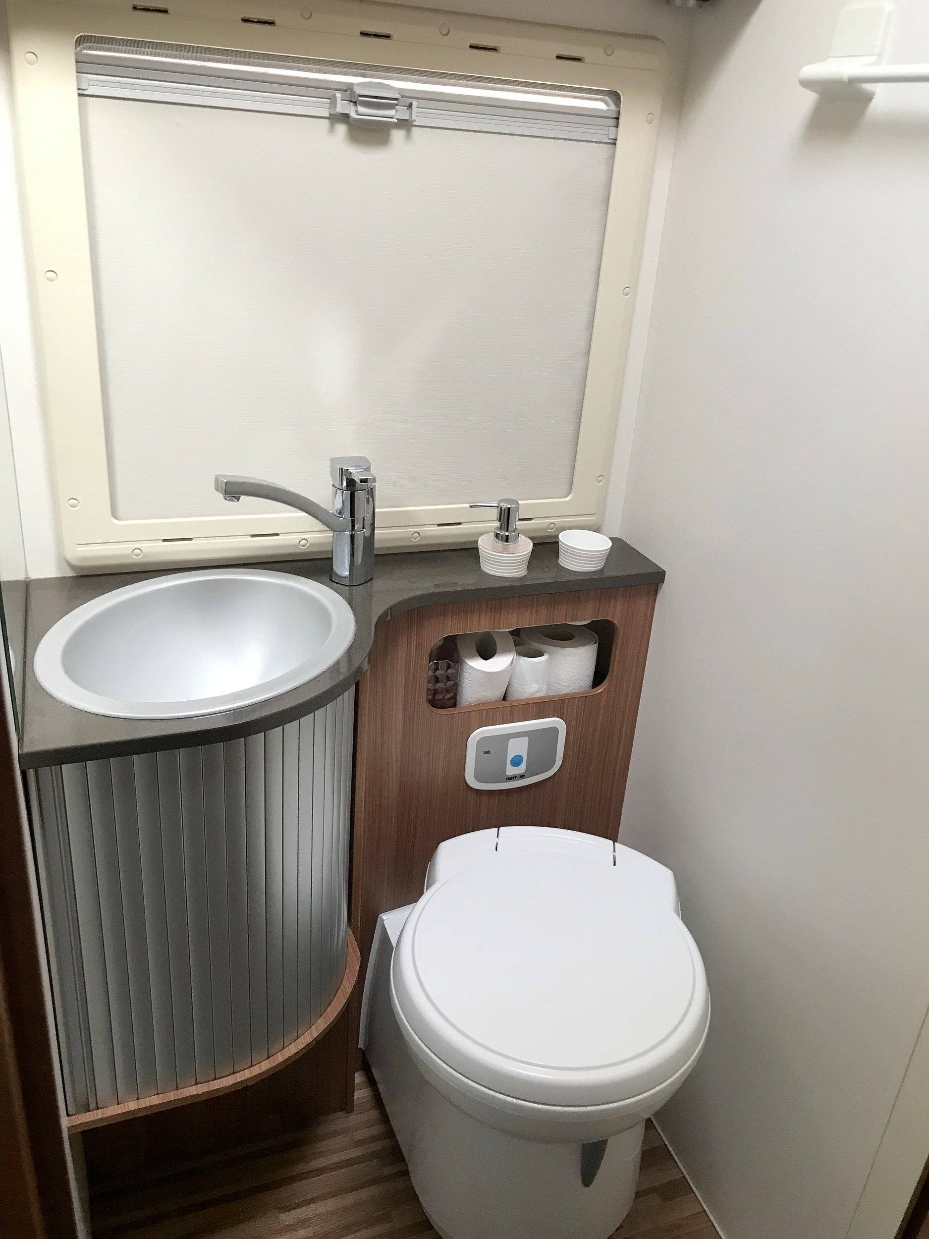 Adria Adria coral   sp660