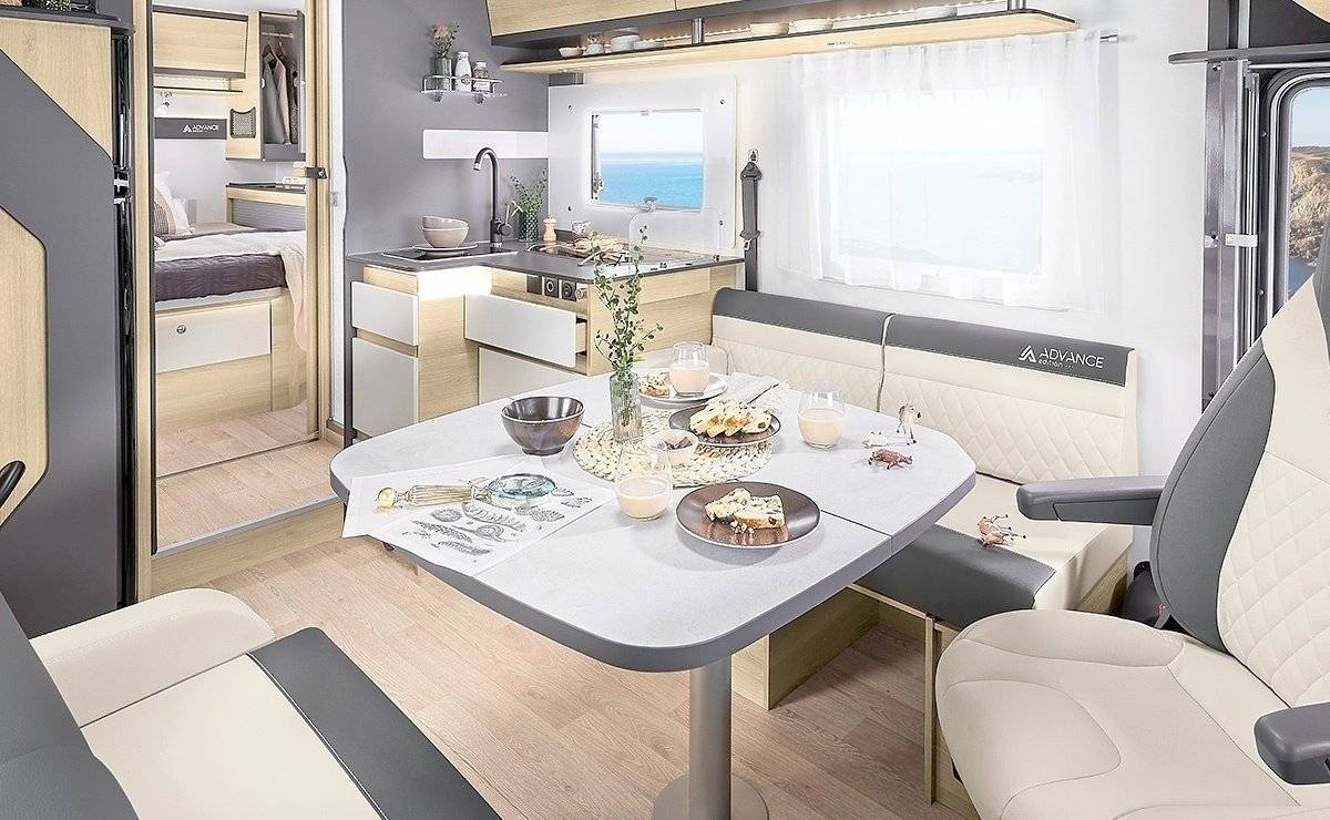 Dining Area Fiat - Yescapa