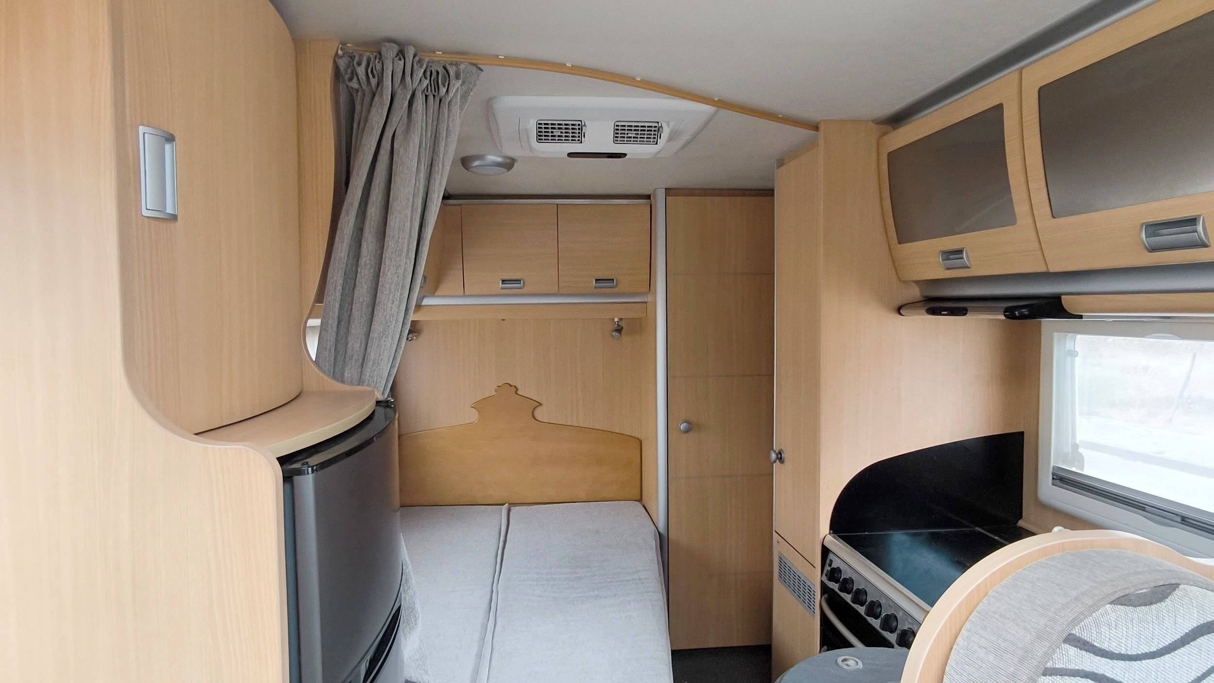 Schlafplätze Fiat Ducato 3,0 l 160 ch Al-Ko - Yescapa