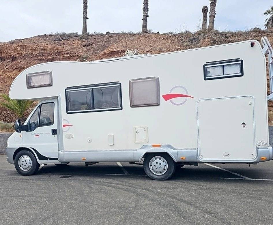 Vista del vehículo ángulo delantero Fiat FIAT DUCATO - Yescapa