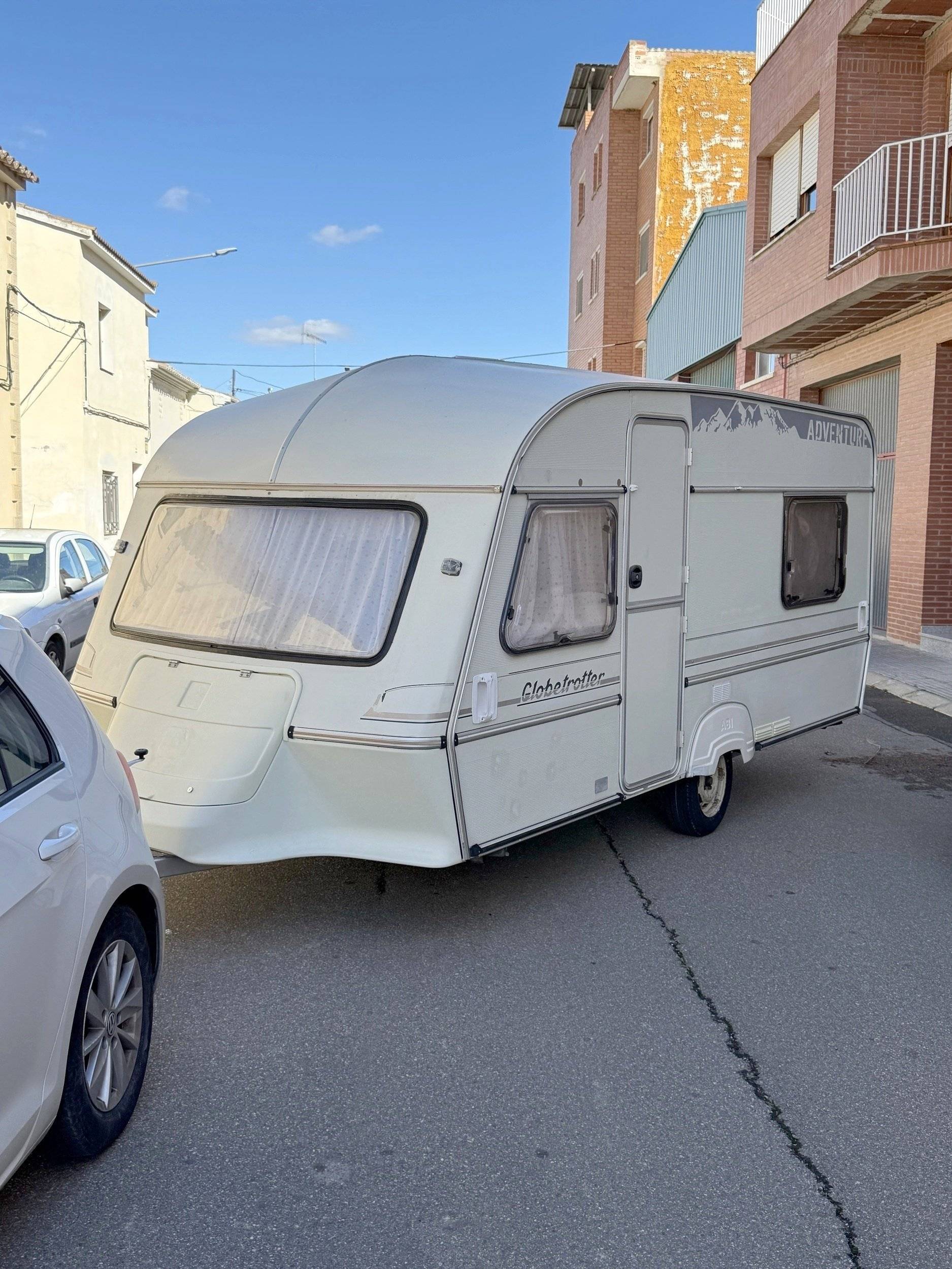 Vista del vehicle angle davanter  - Yescapa