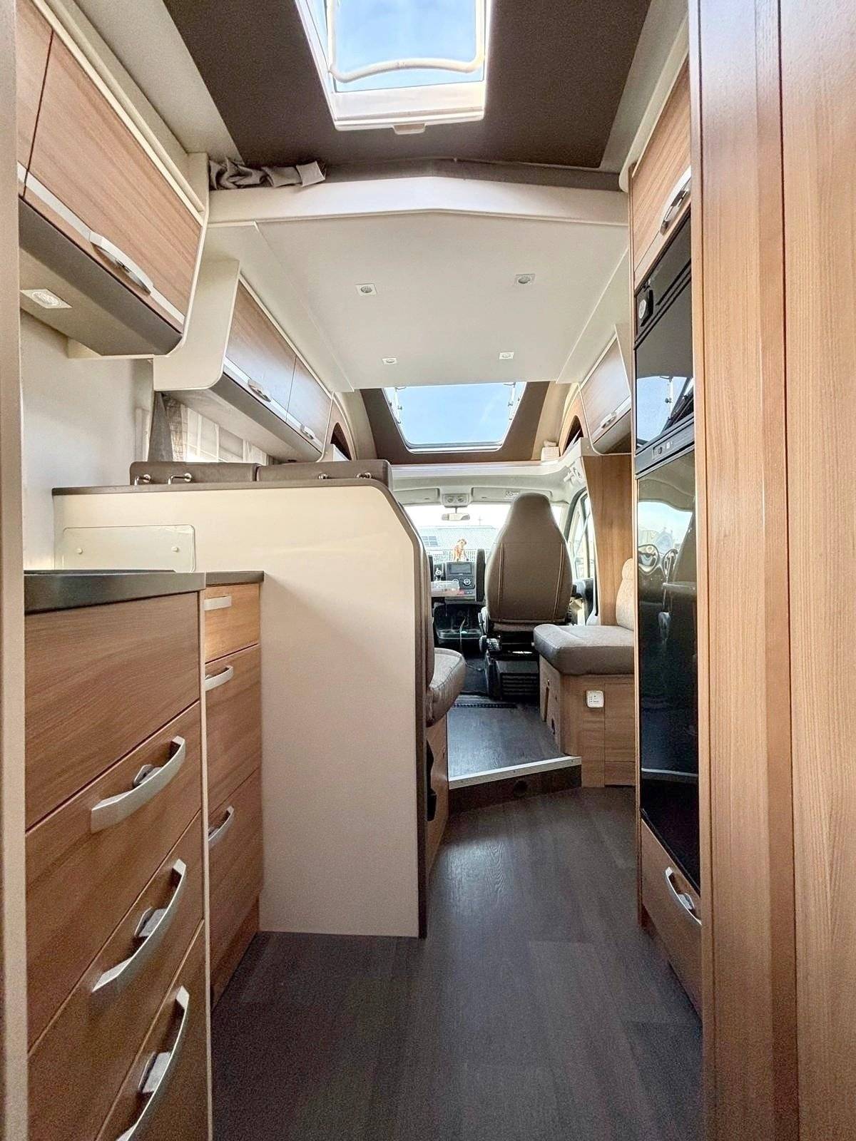 Adria Matrix Axess 670SP