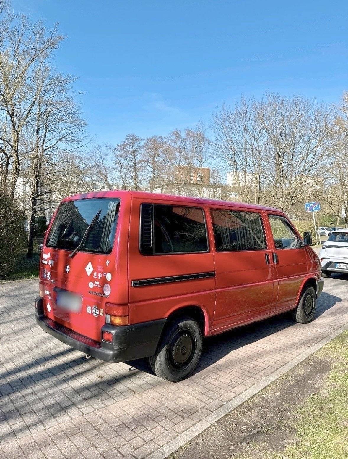Camper Track Van