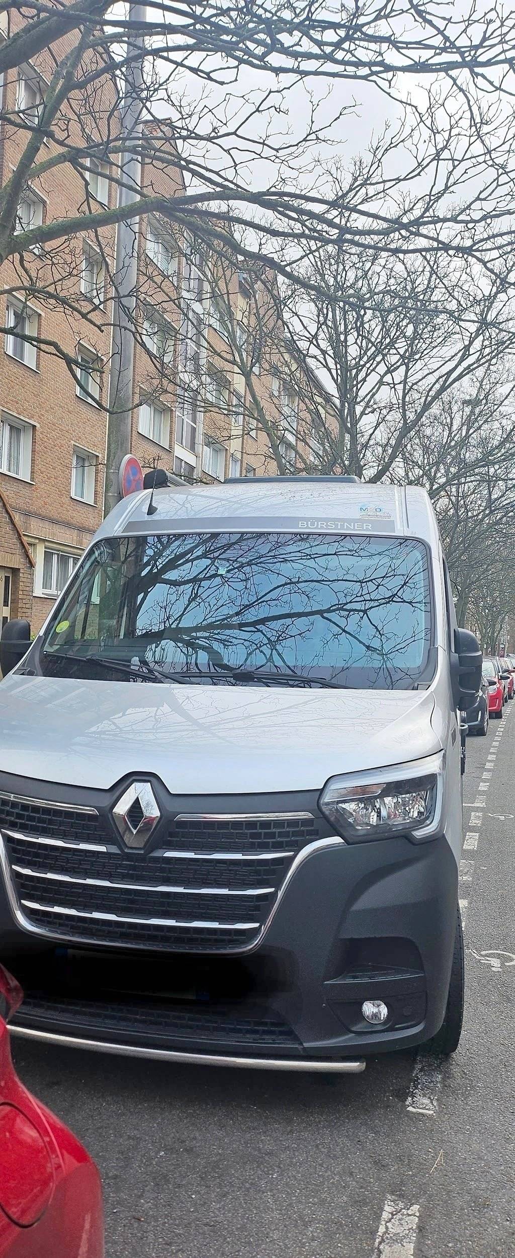 Vue avant de 3/4  - Yescapa