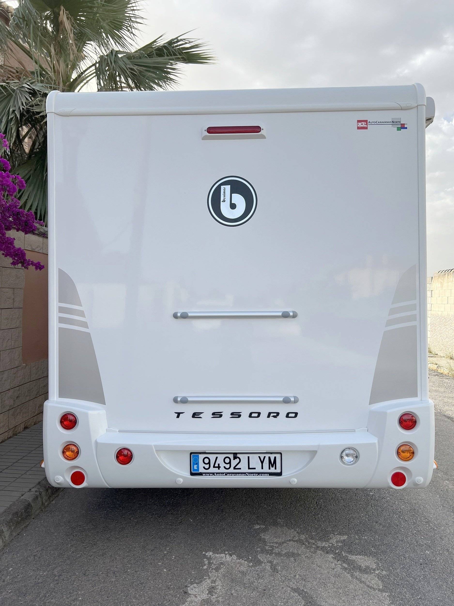 Benimar Tessoro 463 up