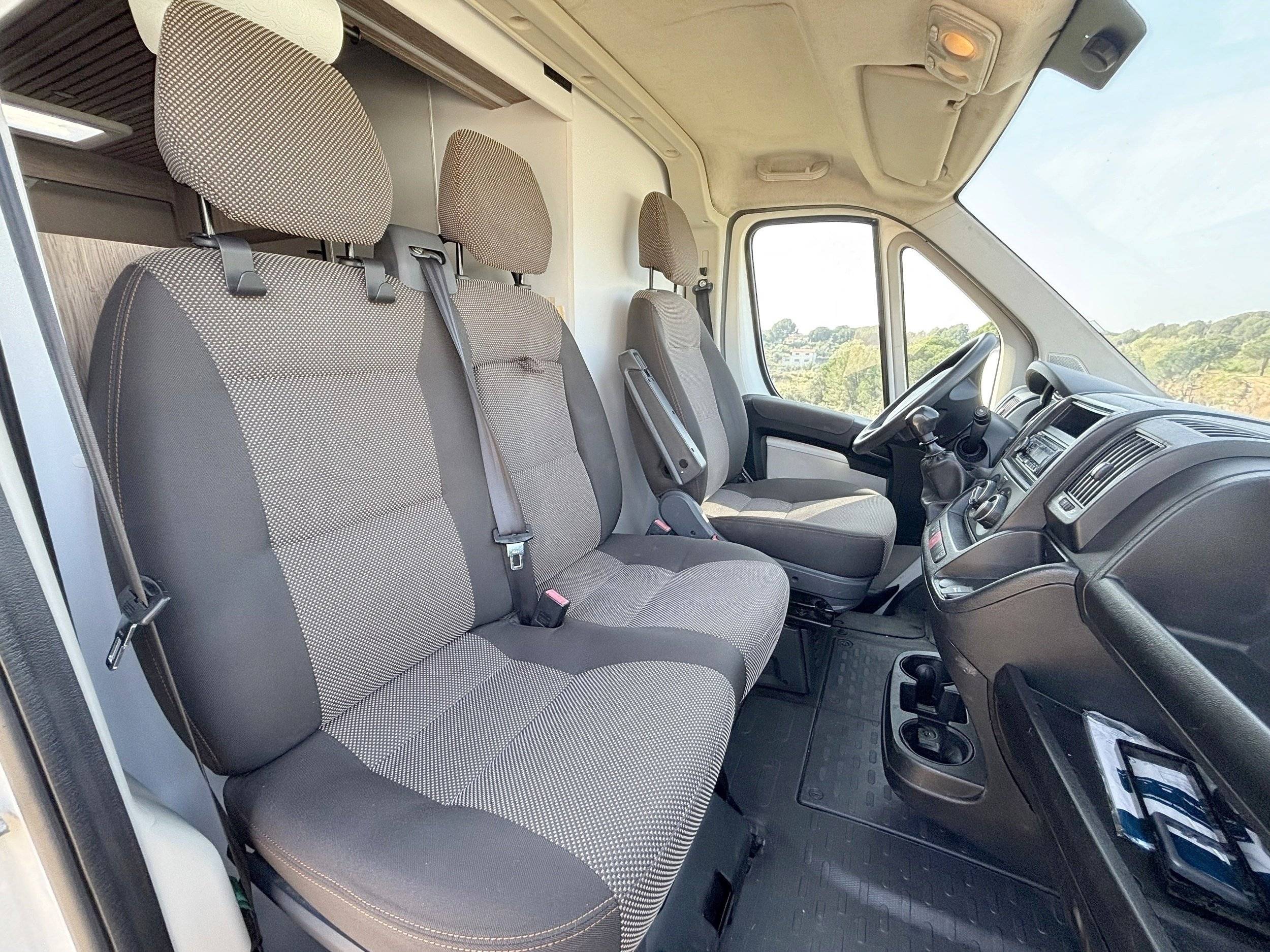 Peugeot Boxer 2,0 l 130 ch