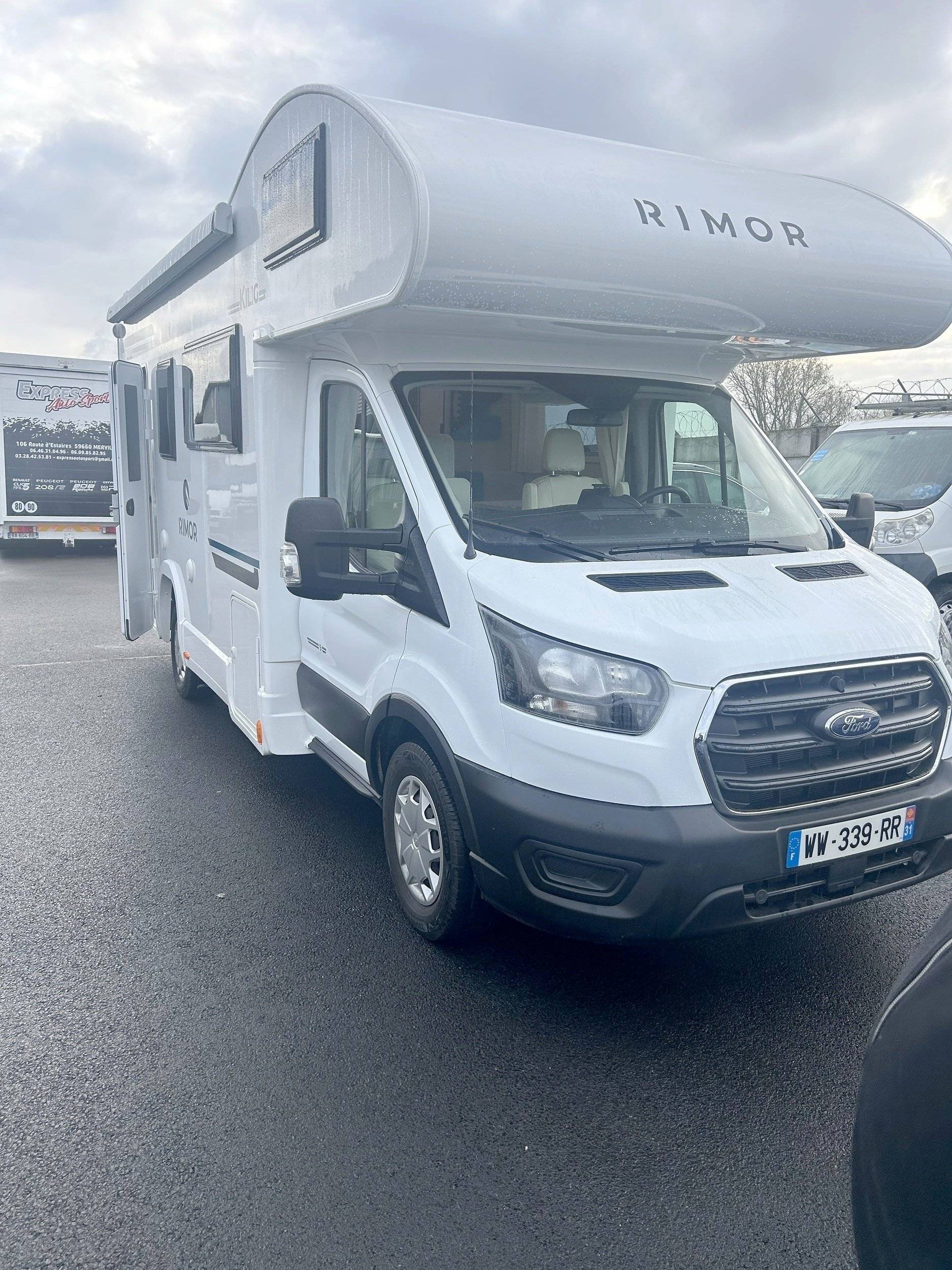 Ford Transit 2,4 l 140 ch