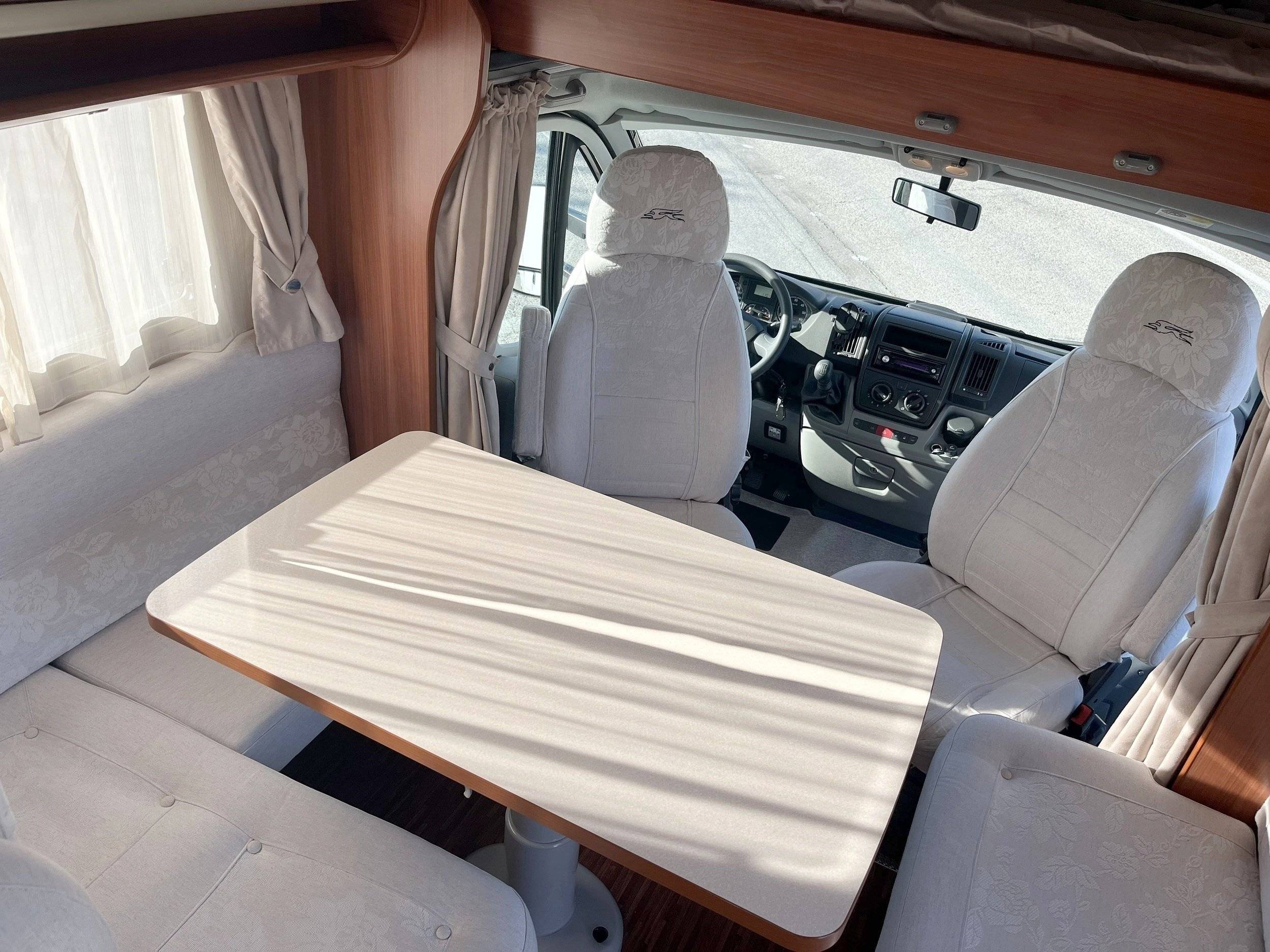 Coin repas Fiat Ducato 2,3 130 ch - Yescapa