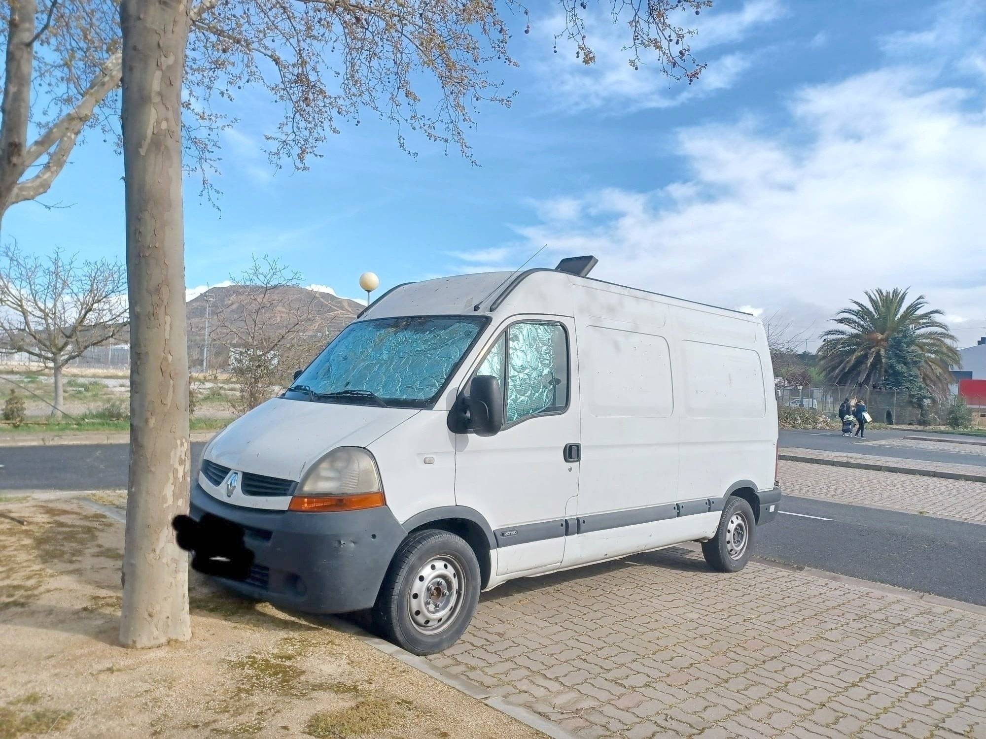 Location Van Madrid 47392 Renault Master 2,3 l 150 ch Yescapa
