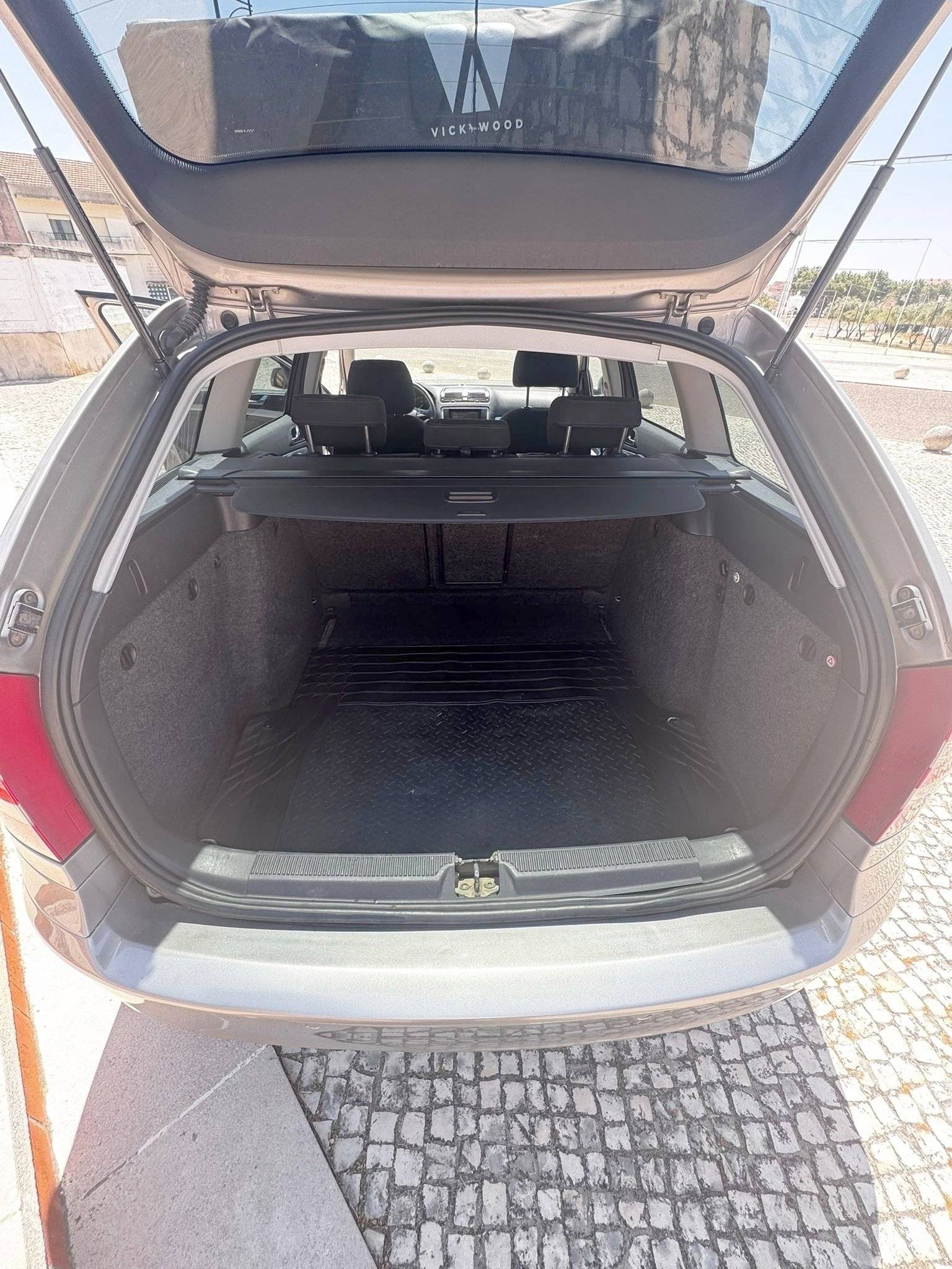 Área de jantar skoda - Yescapa
