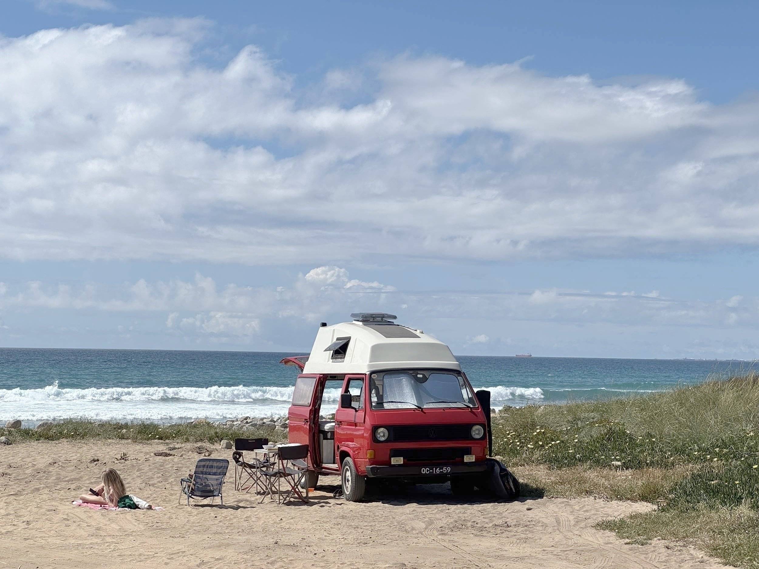 Front view from 3/4 Volkswagen T3 - Yescapa