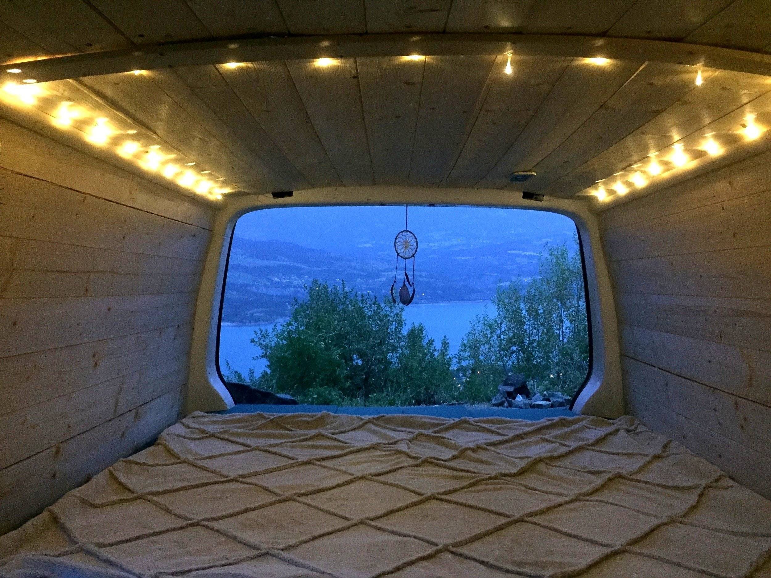 Slaapplaatsen Volkswagen T5 2 l 140 ch - Yescapa