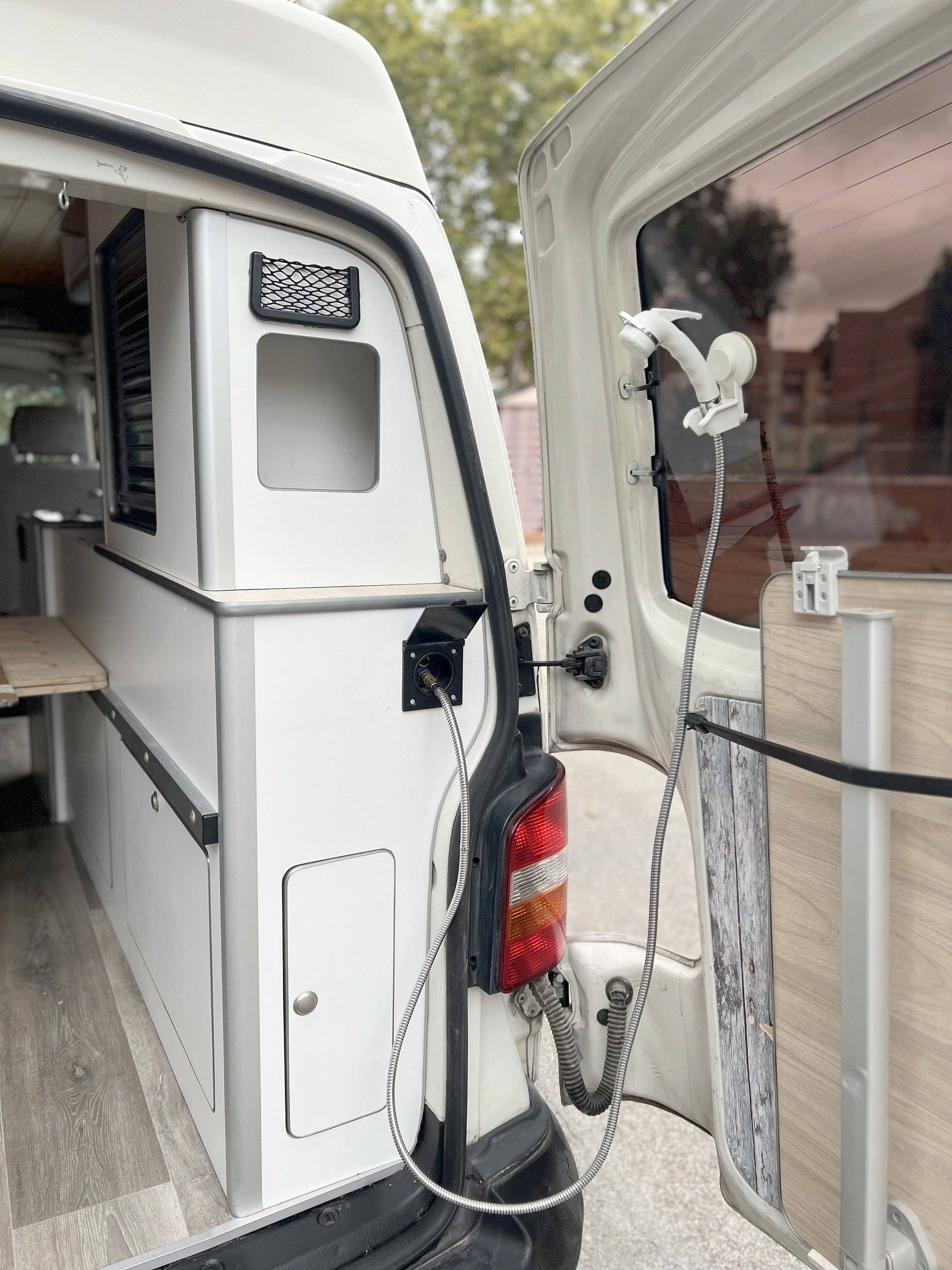 Volkswagen Transporter T5 2.5 TDI