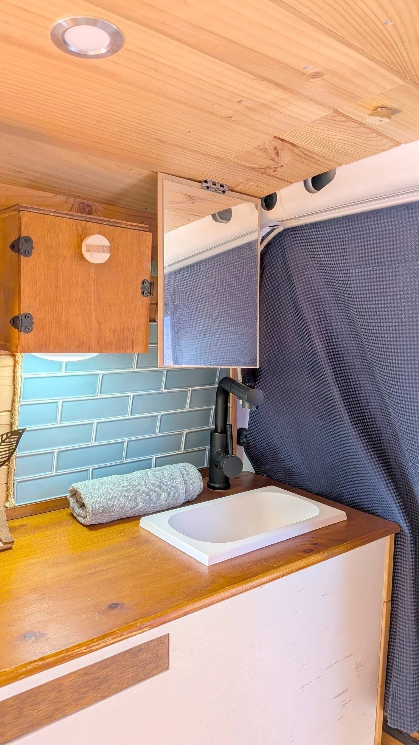 Volkswagen Transporter T4 2.4D