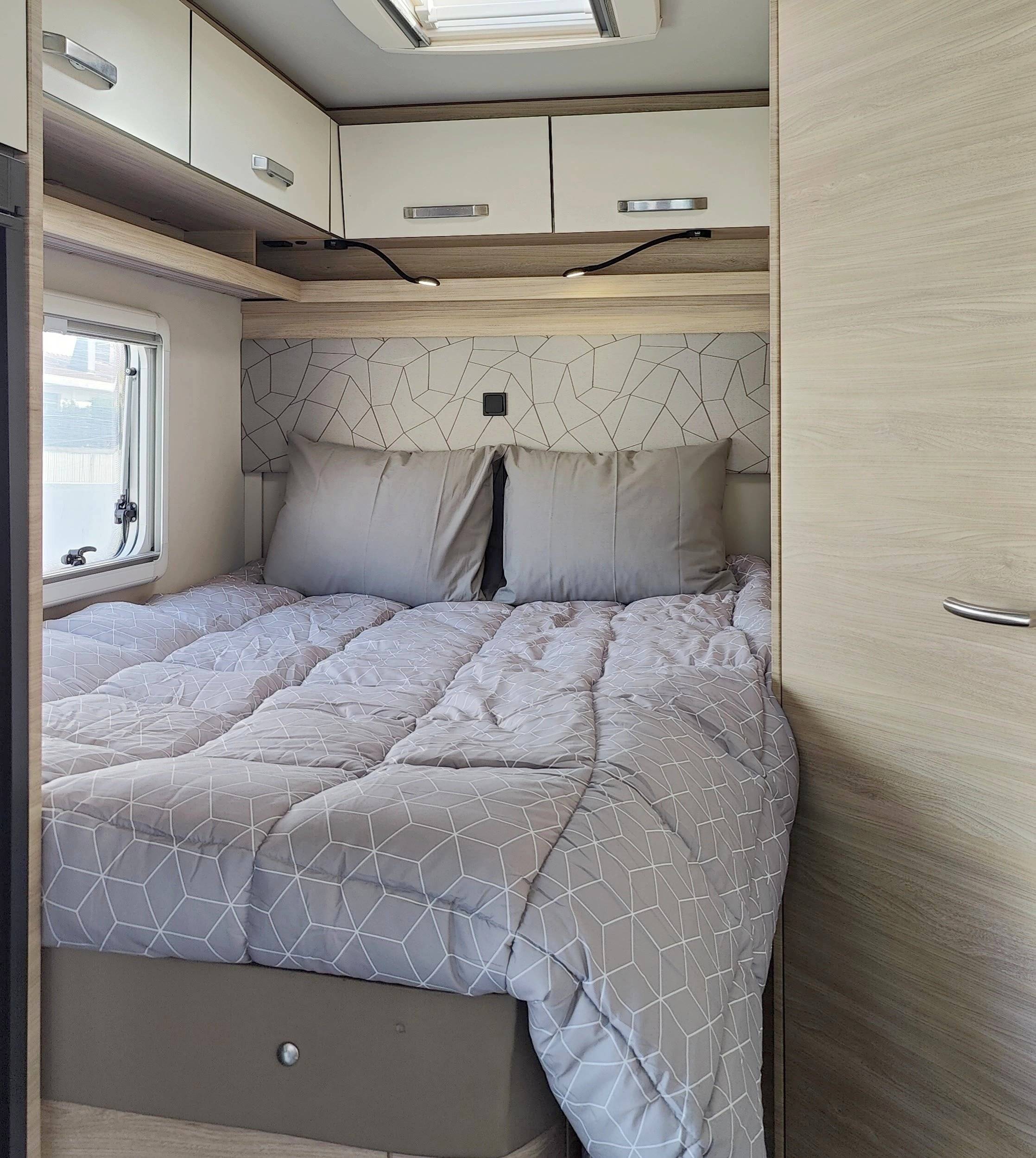 Weinsberg Carasuite 650