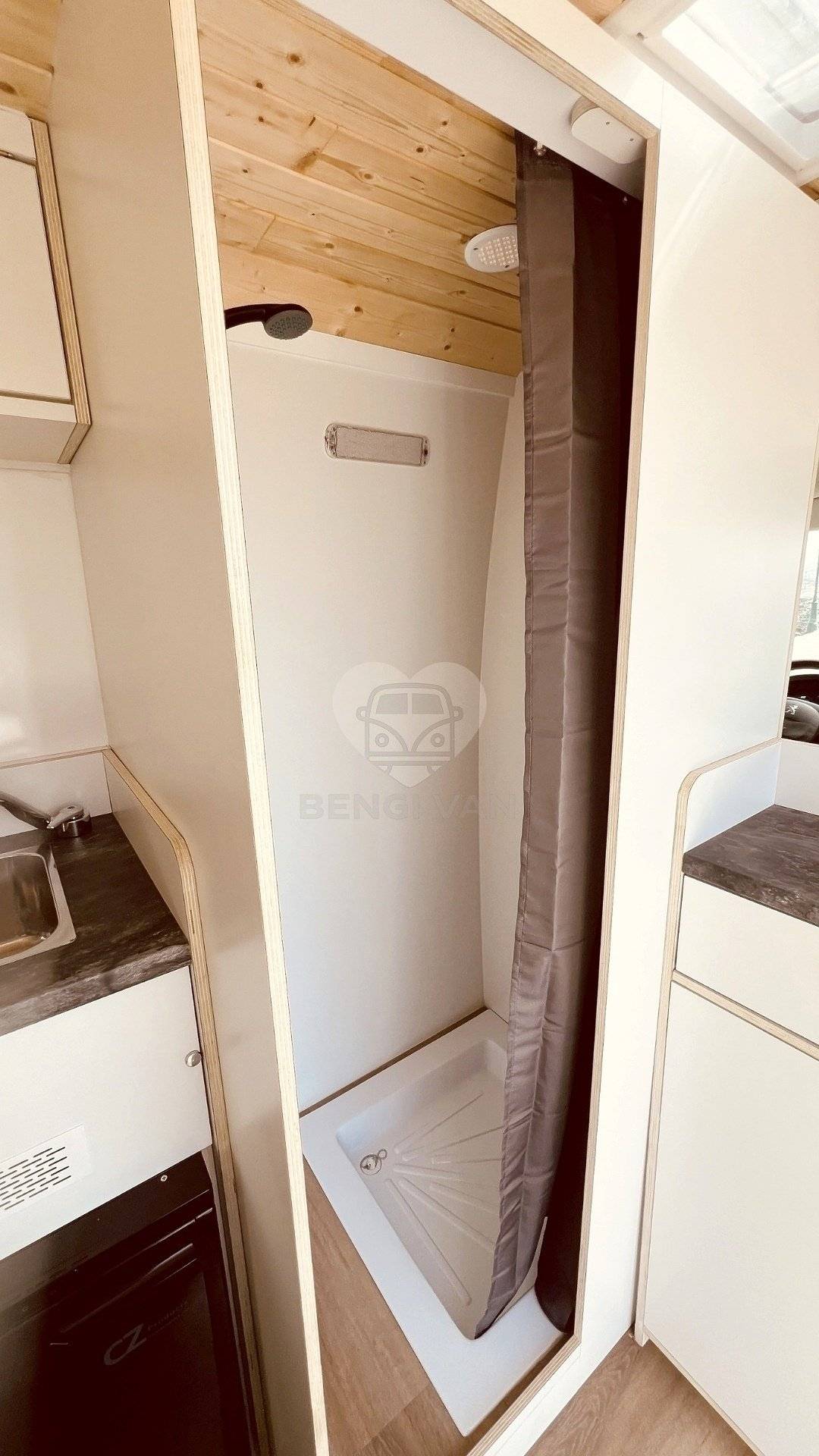 Kitchenette Peugeot BOXER L3H2 - Yescapa
