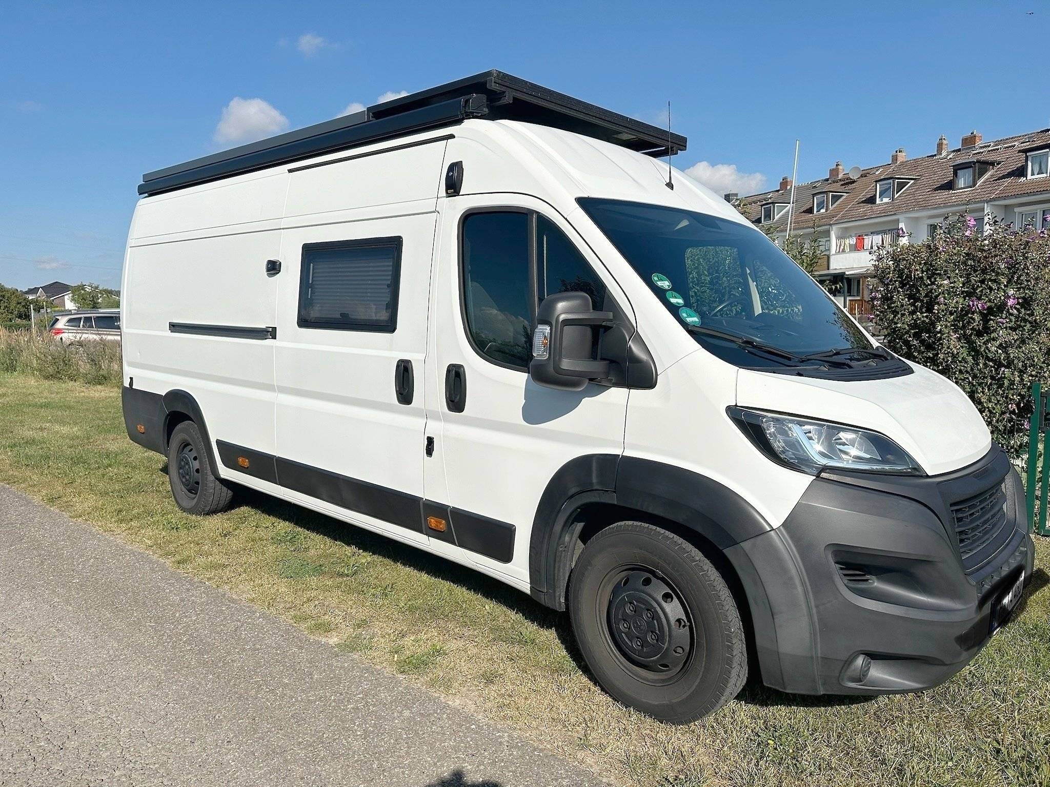 Vista del vehicle angle davanter Peugeot Peugeot Boxer - Yescapa