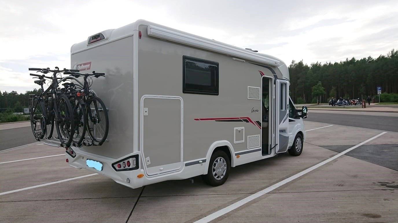 Challenger Graphite 288 , 170 PS